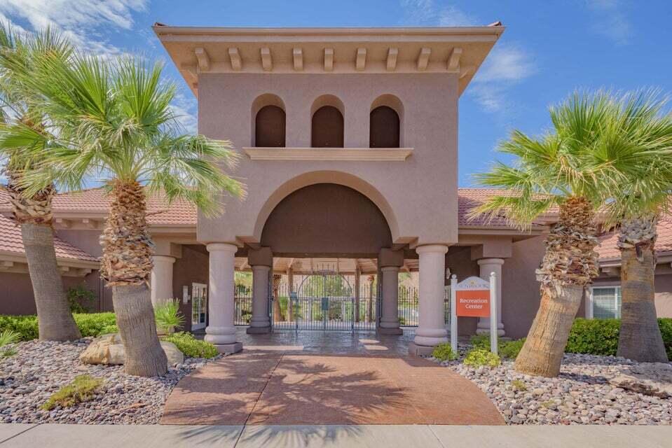 BELLSERA TOWNHOMES AT SUNBROOK - Residential