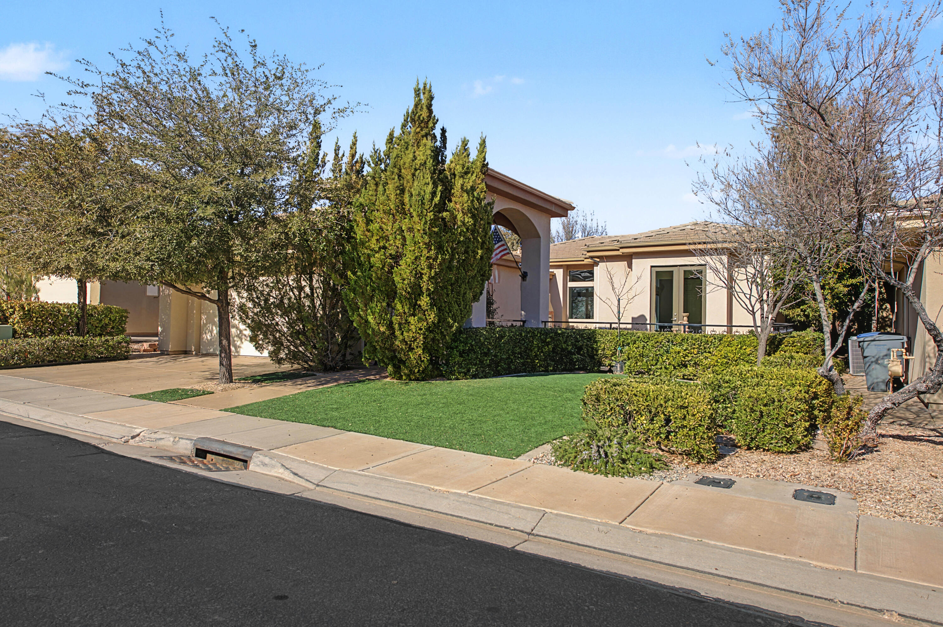 BELLSERA TOWNHOMES AT SUNBROOK - Residential