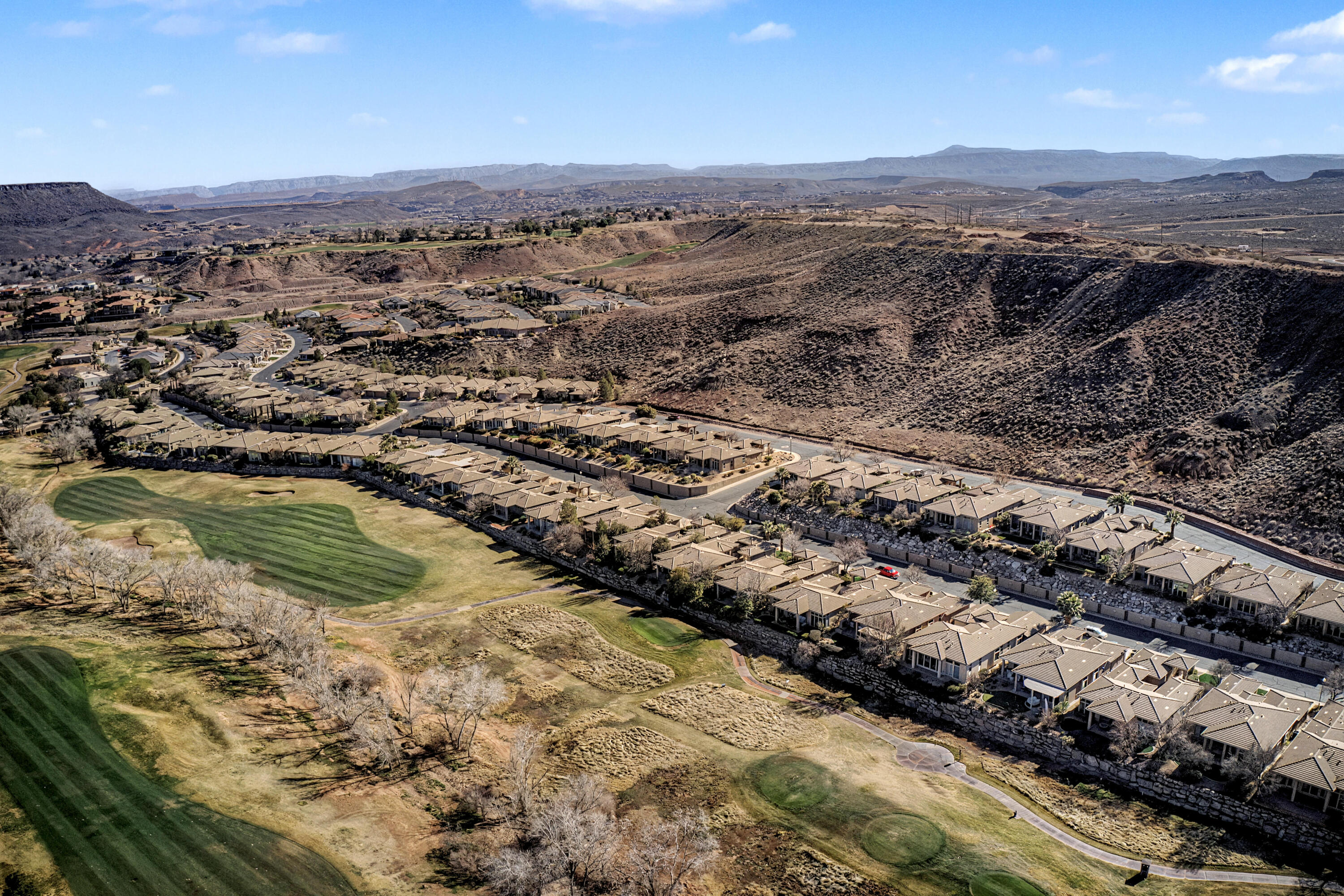 BELLSERA TOWNHOMES AT SUNBROOK - Residential