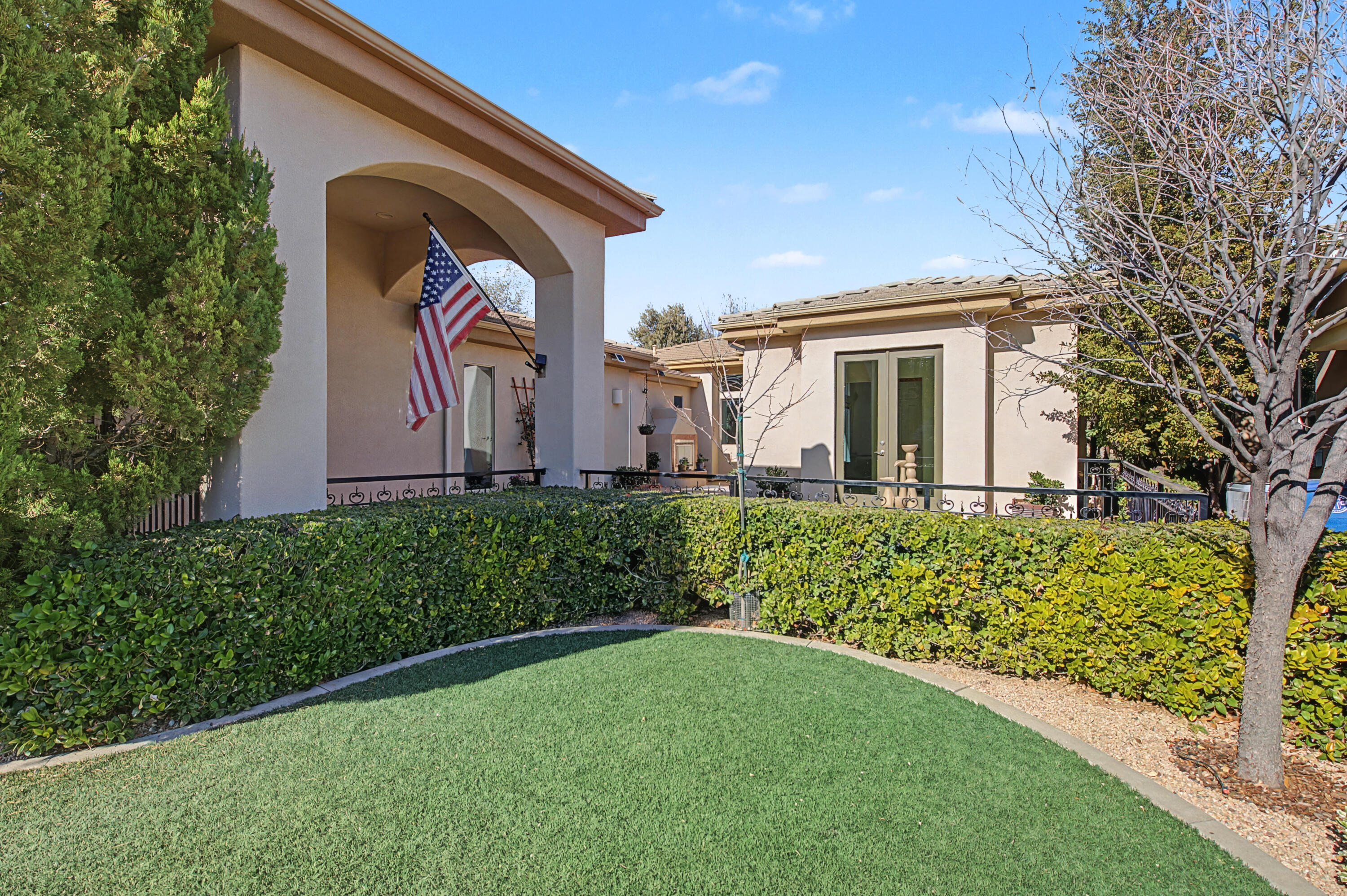 BELLSERA TOWNHOMES AT SUNBROOK - Residential