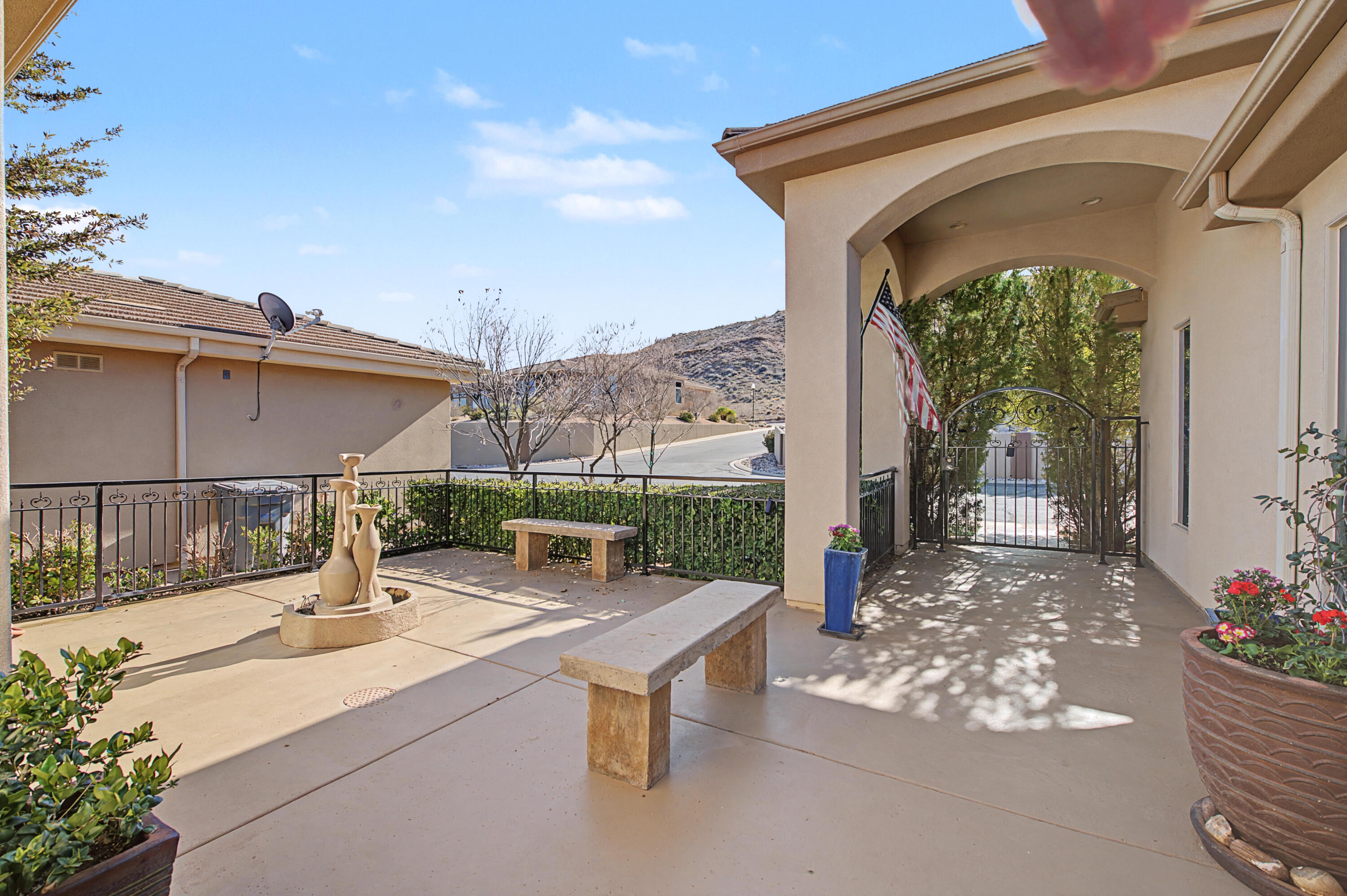 BELLSERA TOWNHOMES AT SUNBROOK - Residential