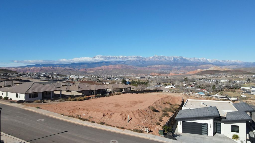Photo of 1378 W 725 S, Hurricane, UT 84737 (MLS # 26-271663)