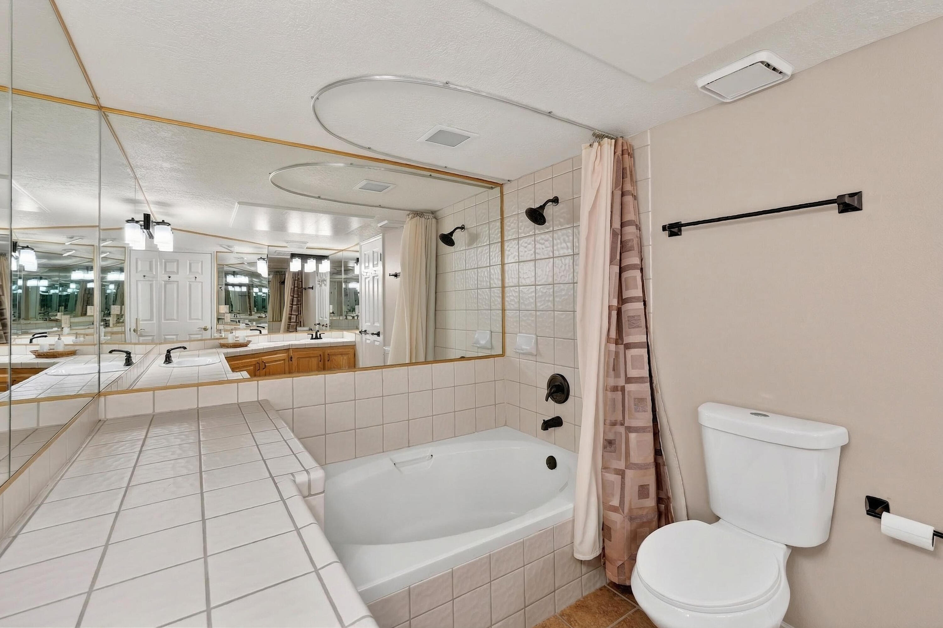 LAS PALMAS RESORT CONDOS - Residential