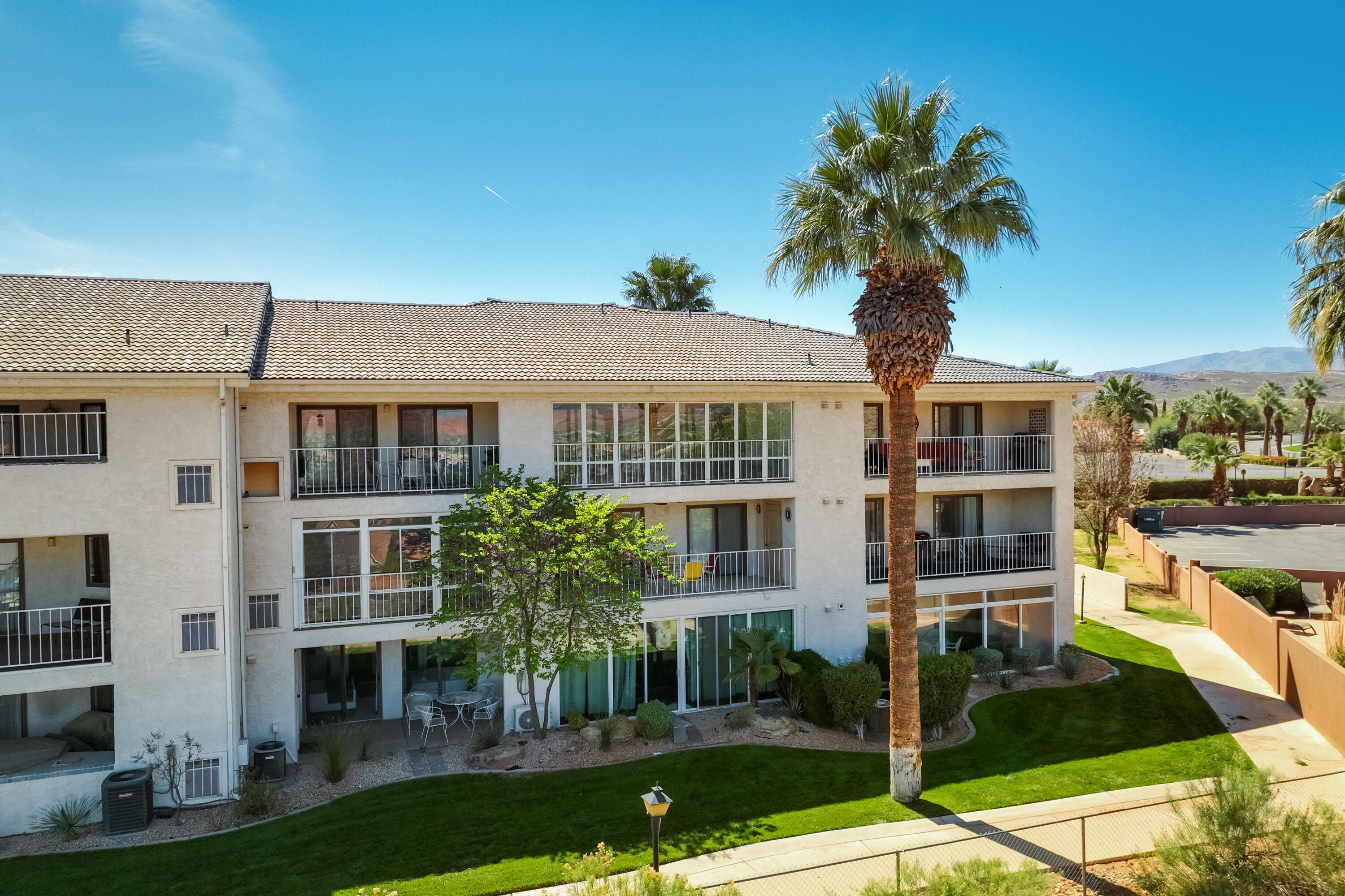 LAS PALMAS RESORT CONDOS - Residential