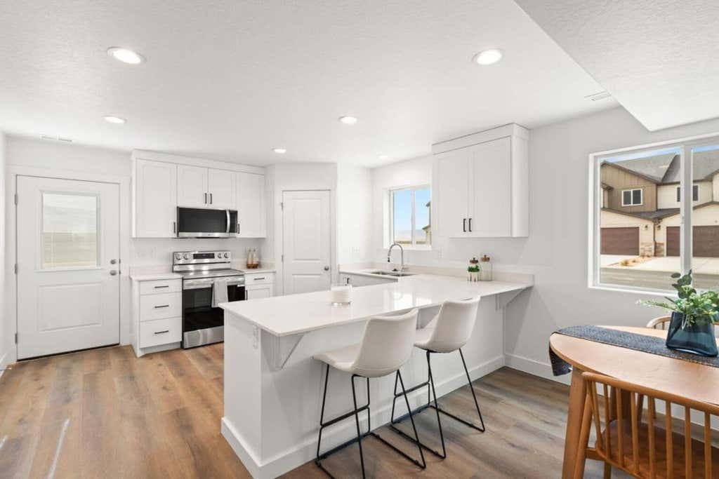 Photo of 535 W 2530 N Unit 35, Cedar City, UT 84720 (MLS # 26-273137)