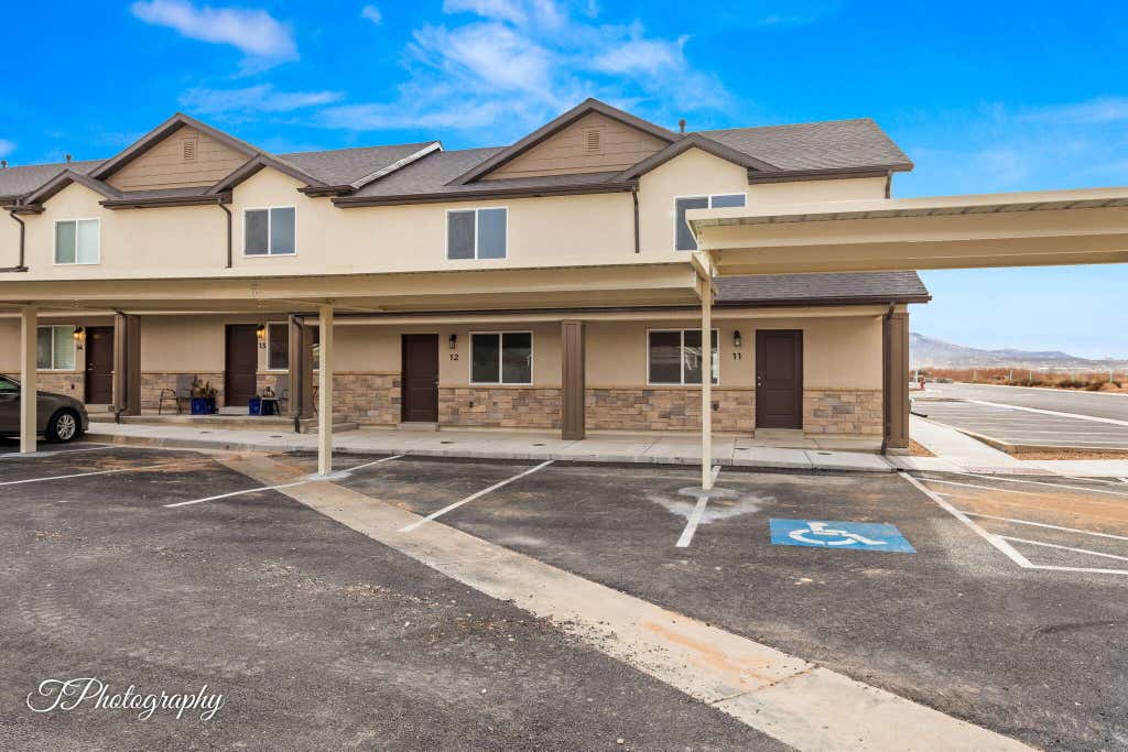 Photo of 535 W 2530 N Unit 35, Cedar City, UT 84720 (MLS # 26-273137)
