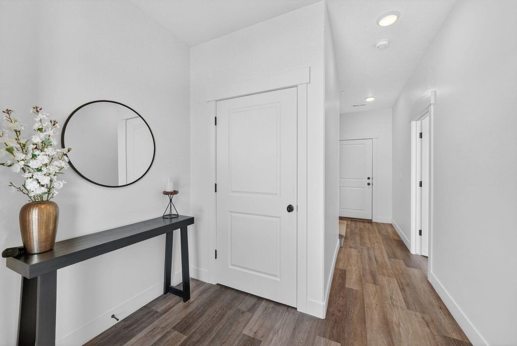 Photo of 11048 S Lake Run RD, South Jordan, UT 84009 (MLS # 26-273372)