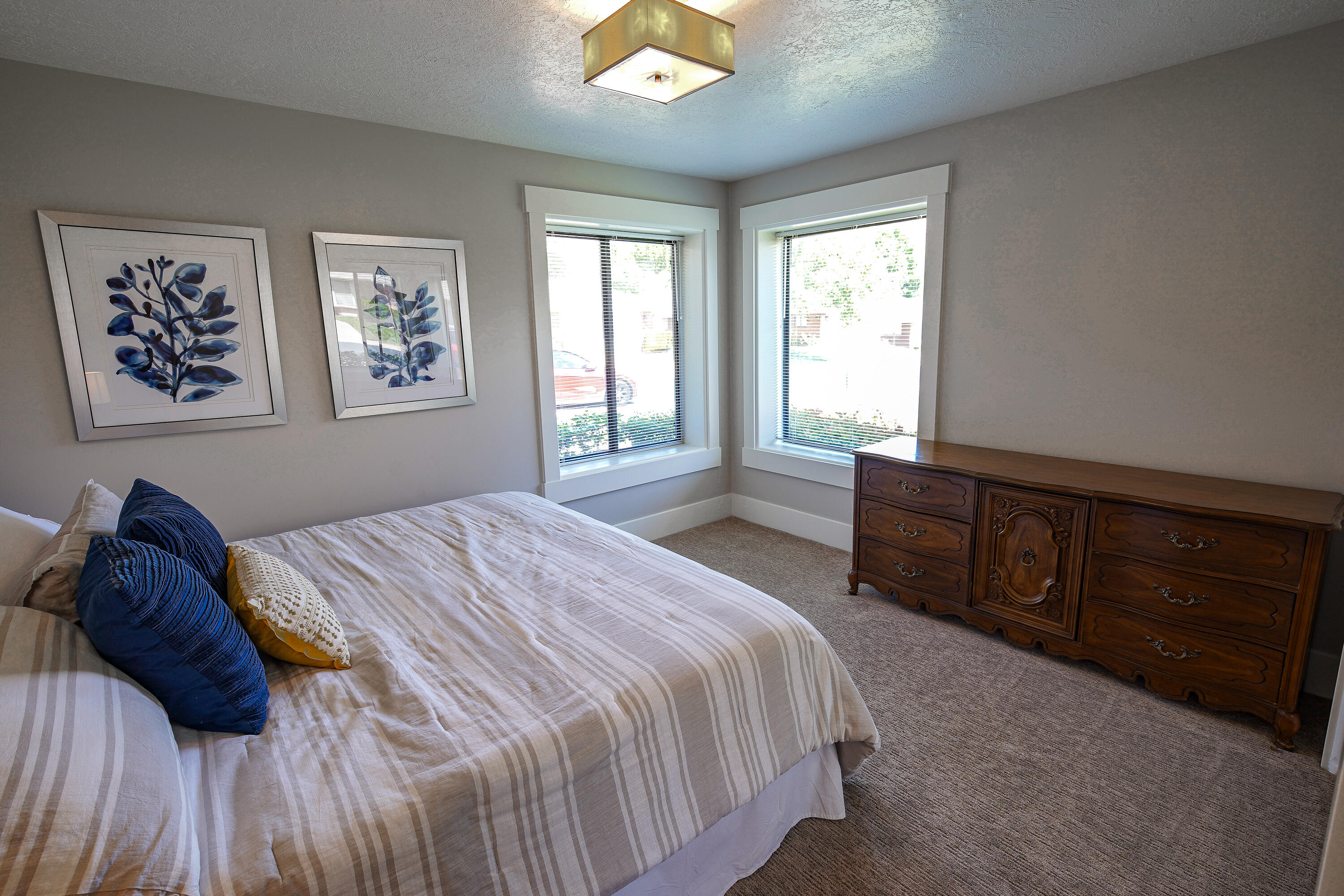 VINTAGE - Residential