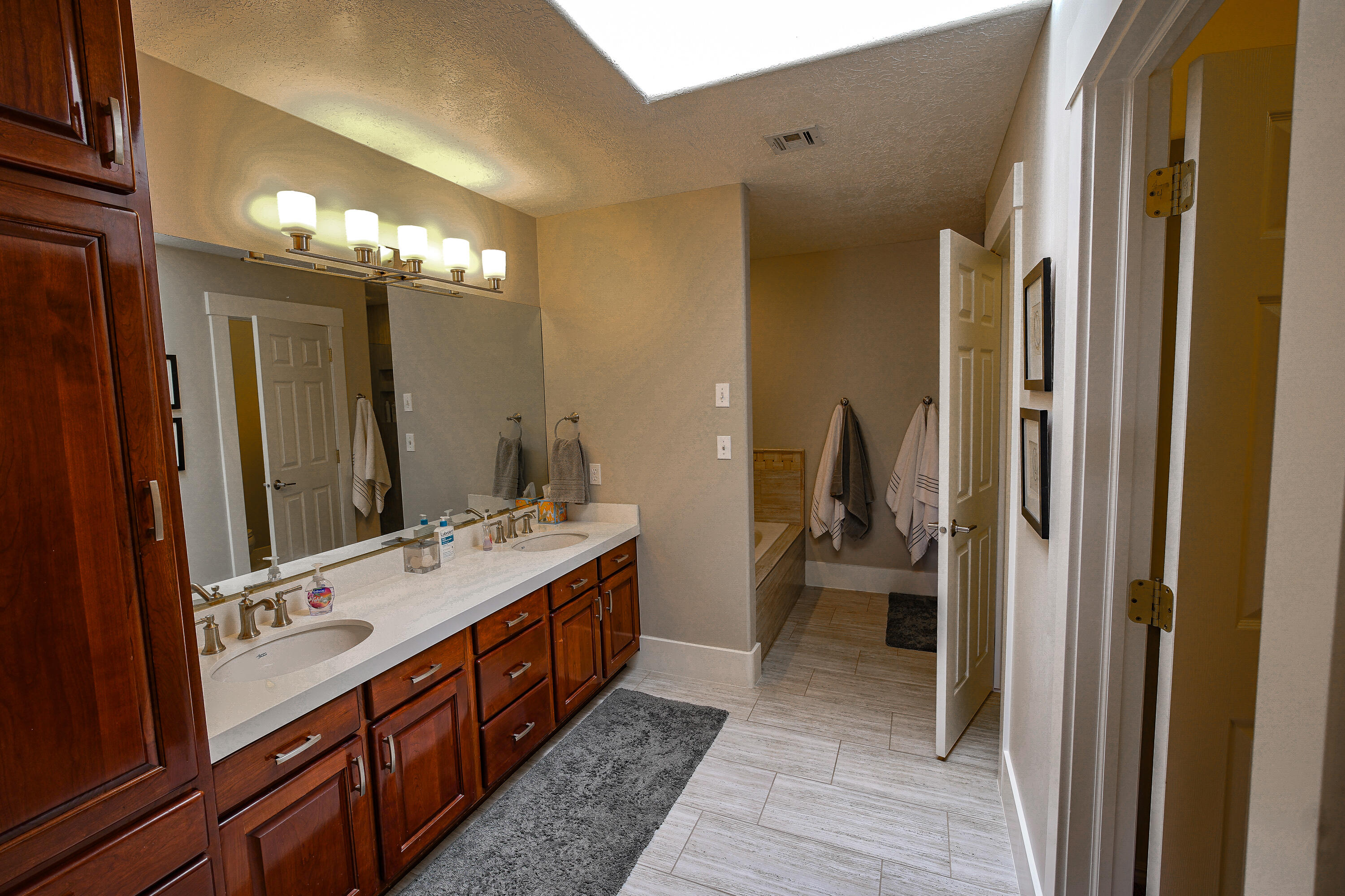 VINTAGE - Residential