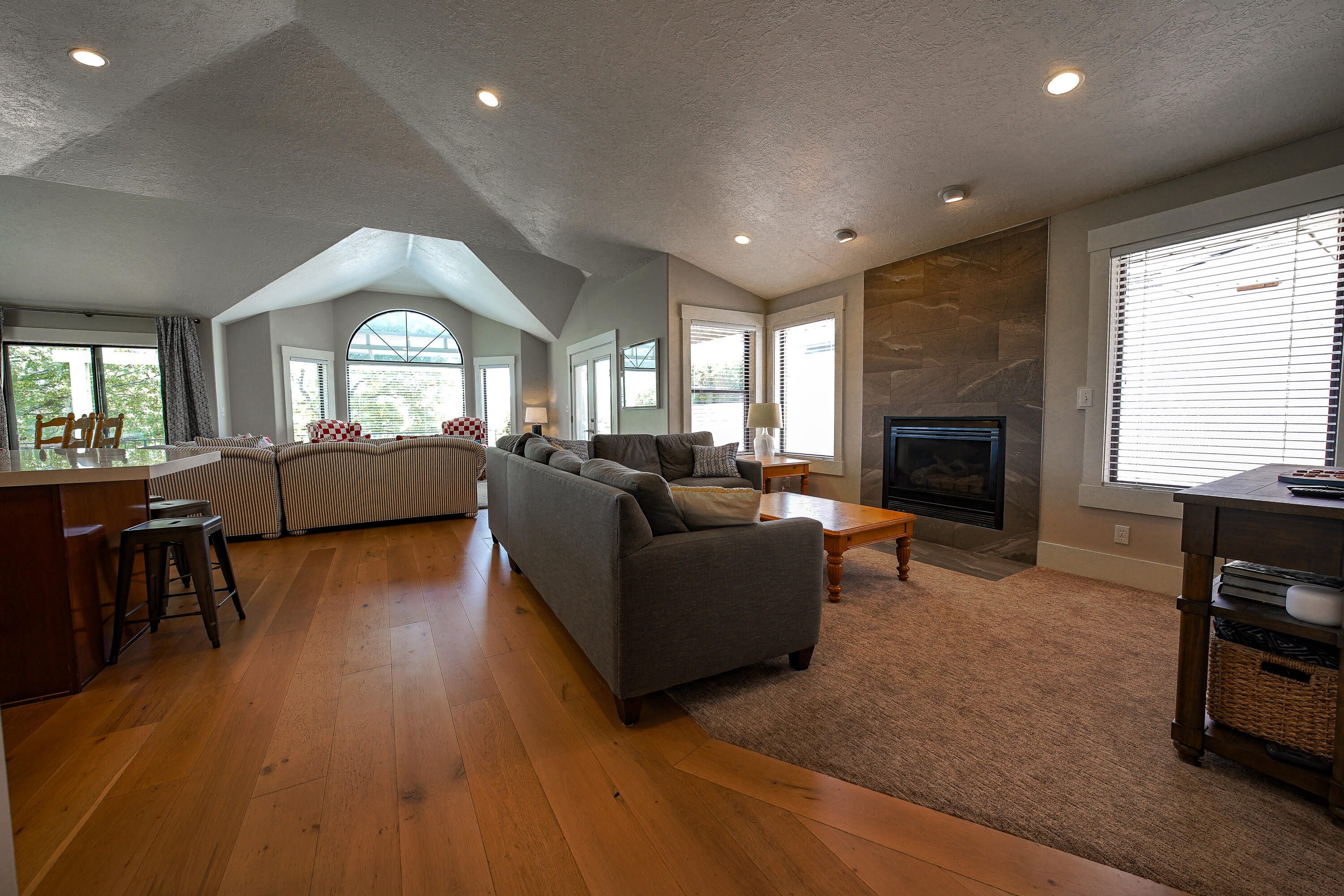 VINTAGE - Residential