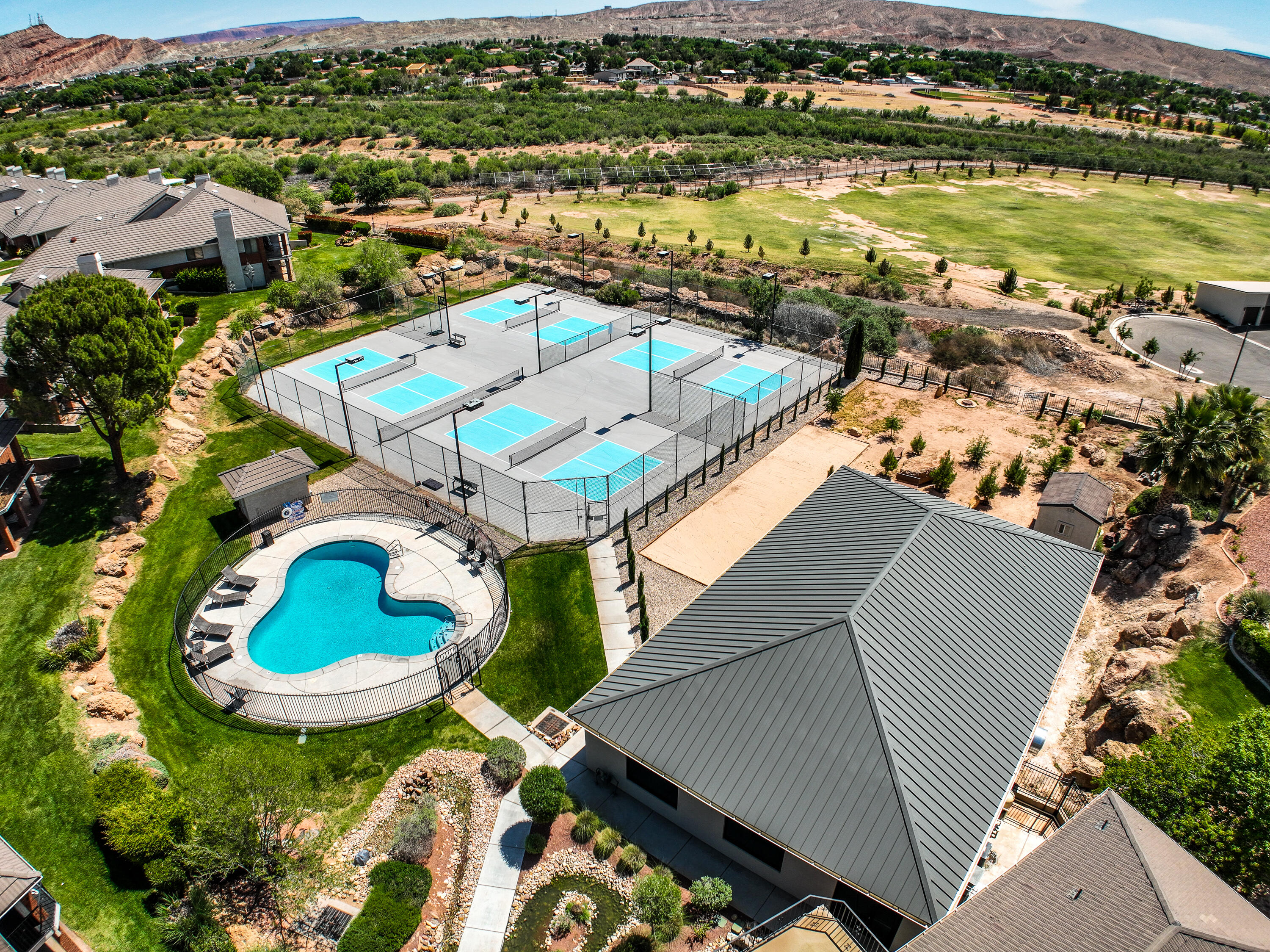 VINTAGE - Residential