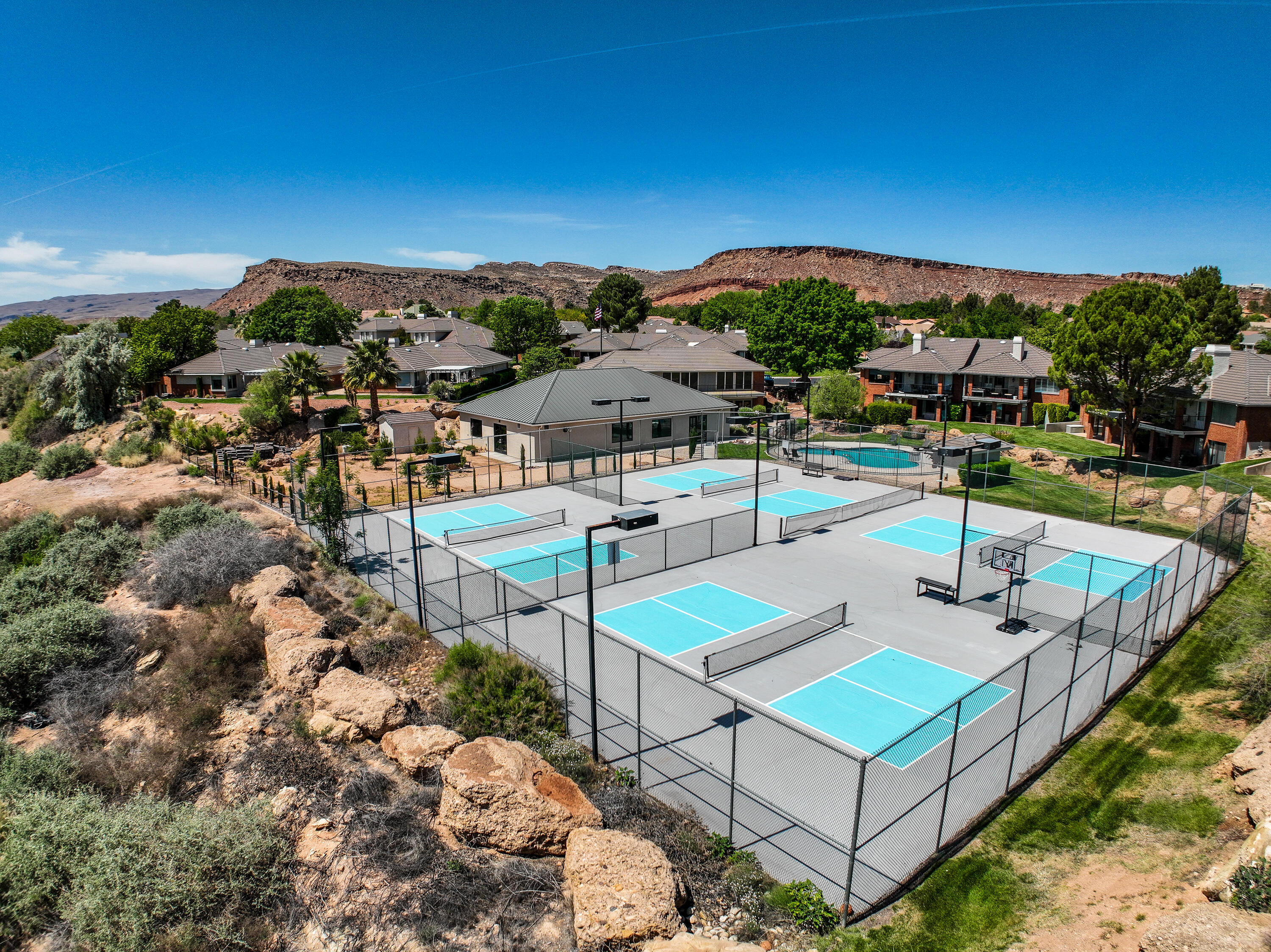 VINTAGE - Residential