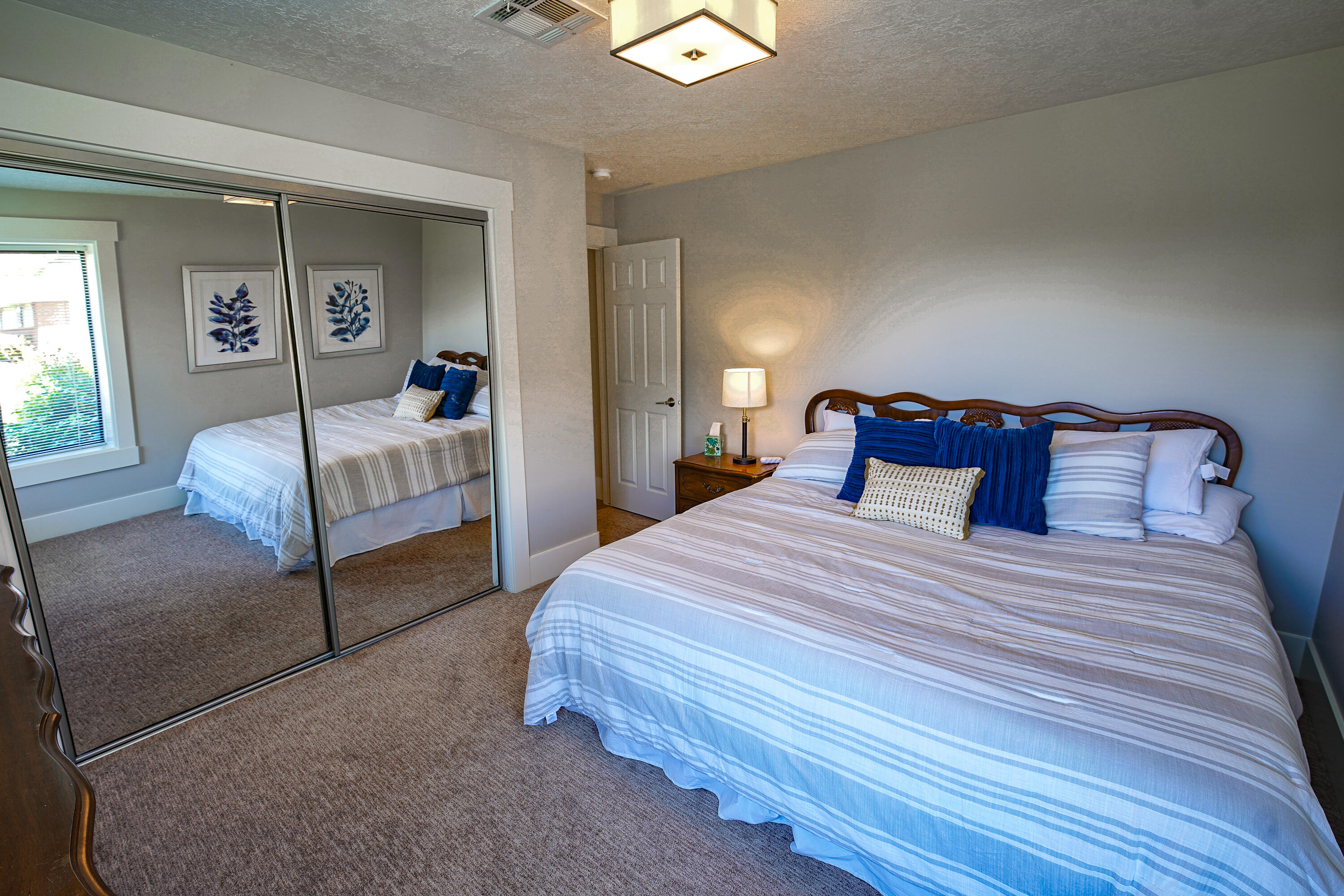 VINTAGE - Residential