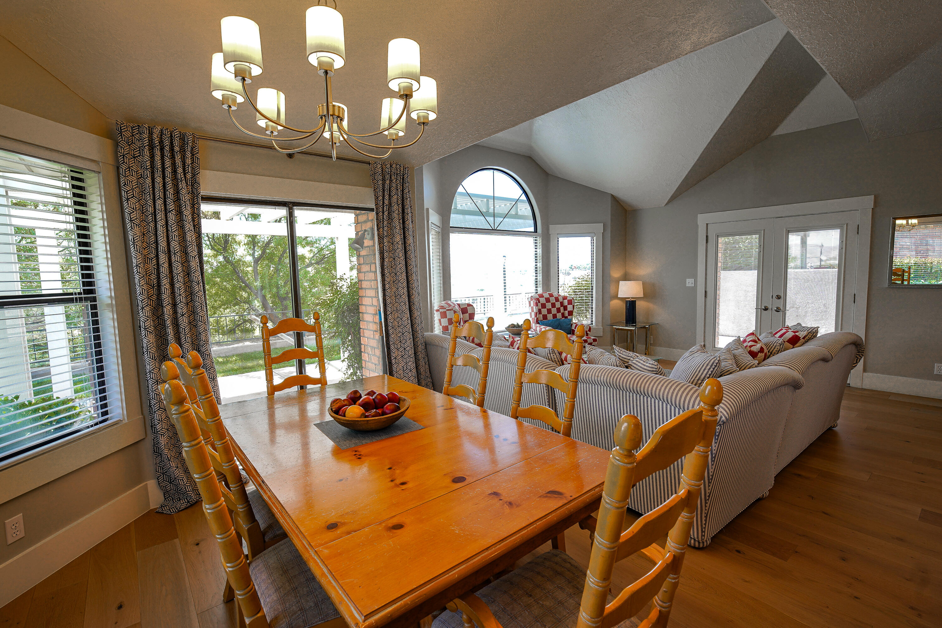 VINTAGE - Residential