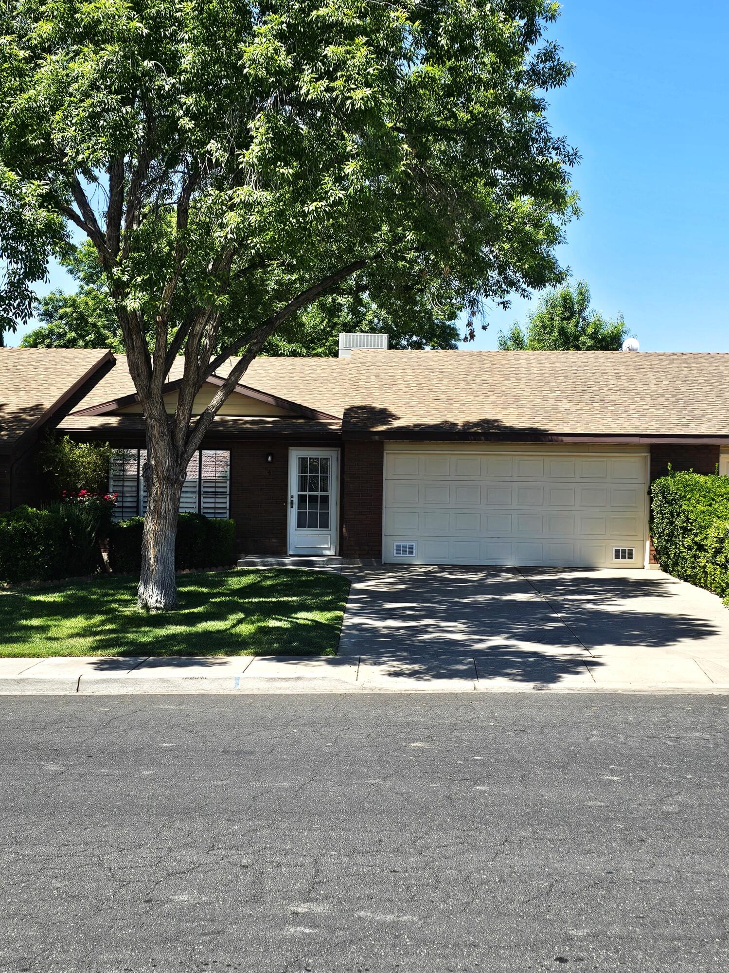 COTTONWOOD TOWNHOMES - Residential