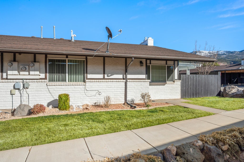 Photo of 991 S Three Fountains DR, Cedar City, UT 84720 (MLS # 26-277102)