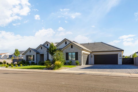 Tiny photo for 2764 E Moorland DR, Saint George, UT 84790 (MLS # 26-276757)