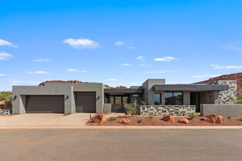 Photo of 2498 N La Casa DR, Saint George, UT 84770 (MLS # 25-266162) Photo of 2498 N La Casa DR, Saint George, UT 84770 (MLS # 25-266162)