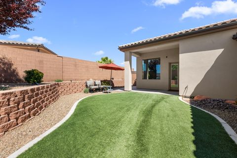 Tiny photo for 1947 N PARK GROVE DR, Washington, UT 84780 (MLS # 26-271227)