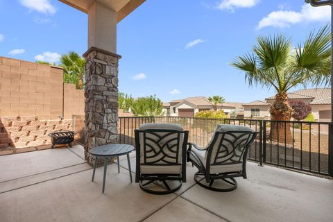 Tiny photo for 1947 N PARK GROVE DR, Washington, UT 84780 (MLS # 26-271227)