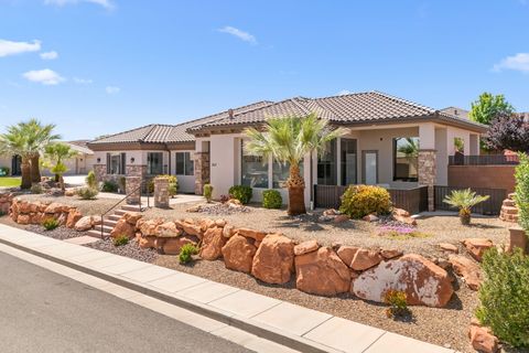 Tiny photo for 1947 N PARK GROVE DR, Washington, UT 84780 (MLS # 26-271227)