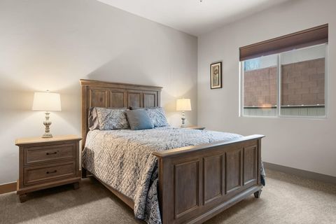 Tiny photo for 1947 N PARK GROVE DR, Washington, UT 84780 (MLS # 26-271227)