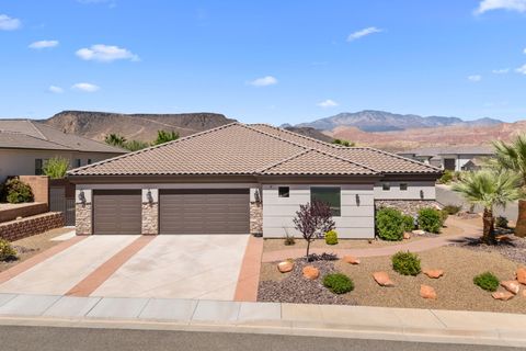 Tiny photo for 1947 N PARK GROVE DR, Washington, UT 84780 (MLS # 26-271227)