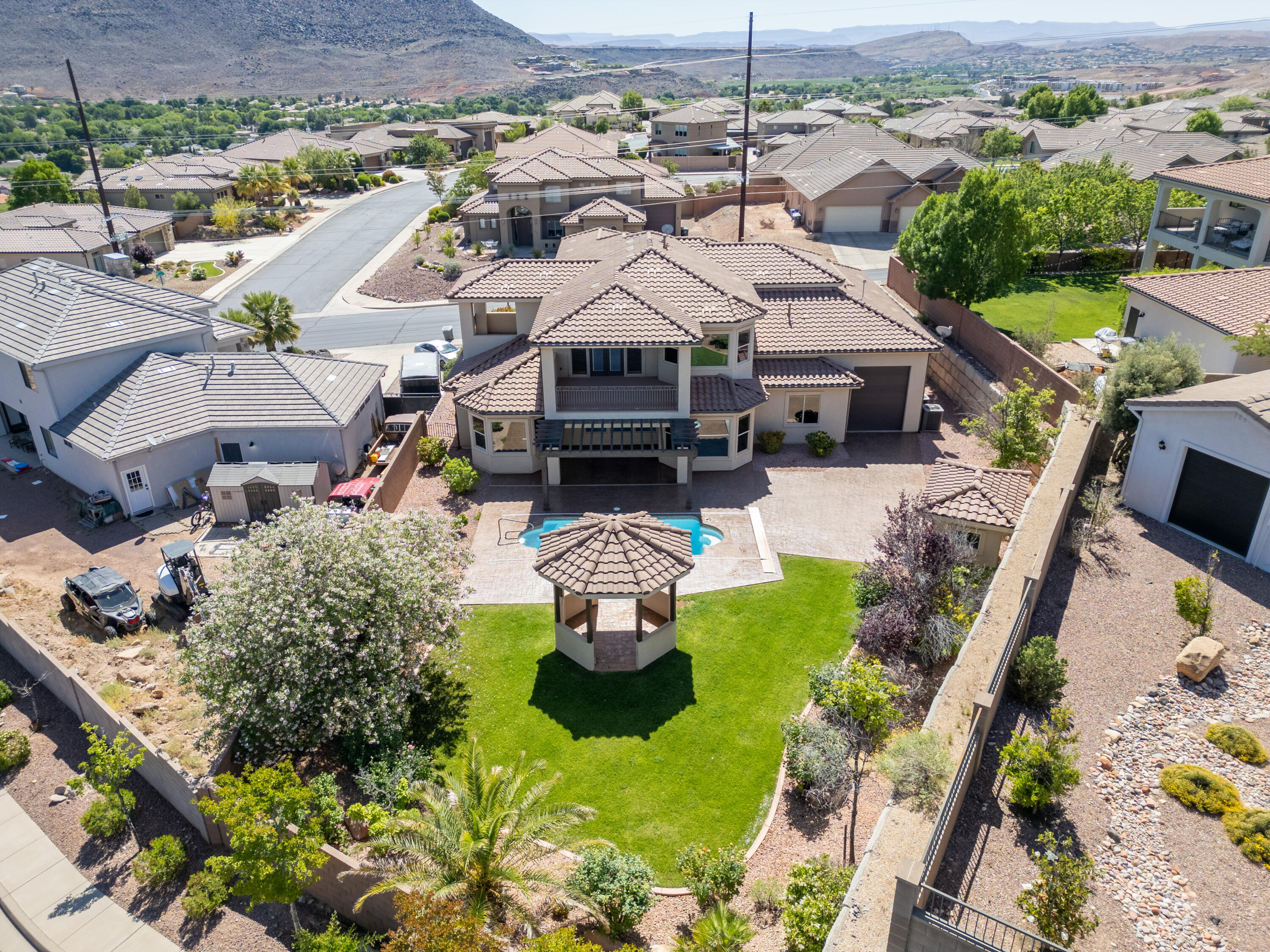 HIGHLANDS AT GREEN VALLEY - Residential