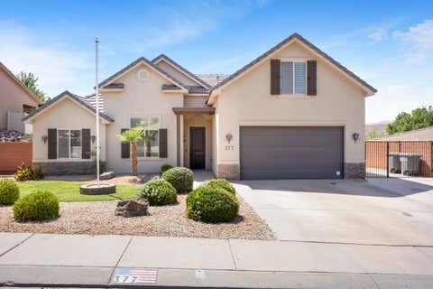 Photo of 377 N 3340 W, Hurricane, UT 84737 (MLS # 26-274954)