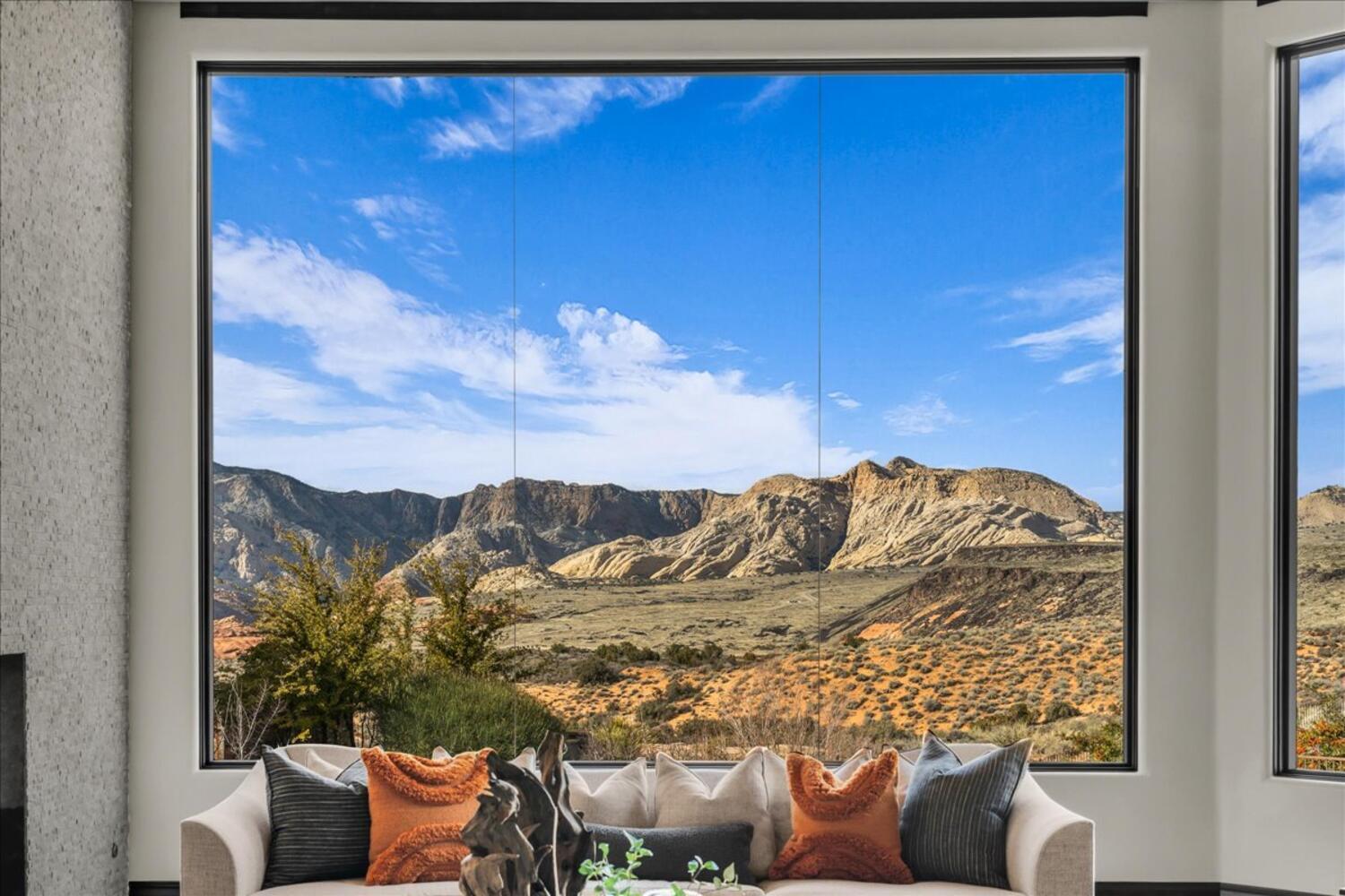 LEDGES OF ST GEORGE - Residential