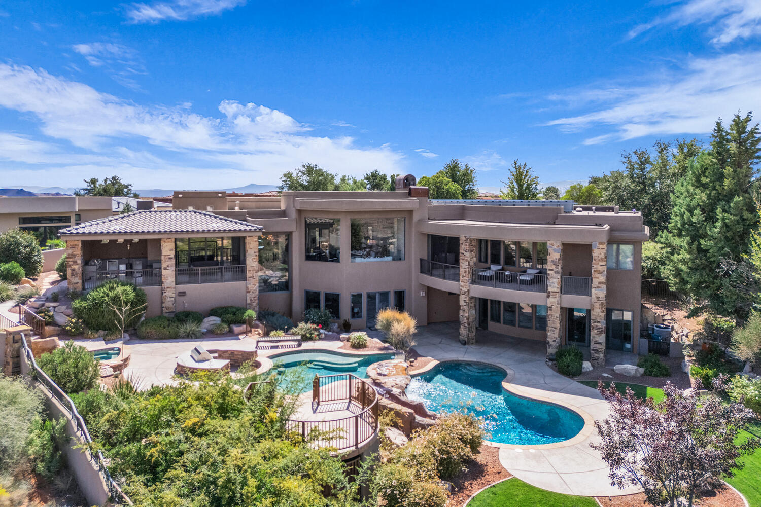 LEDGES OF ST GEORGE - Residential