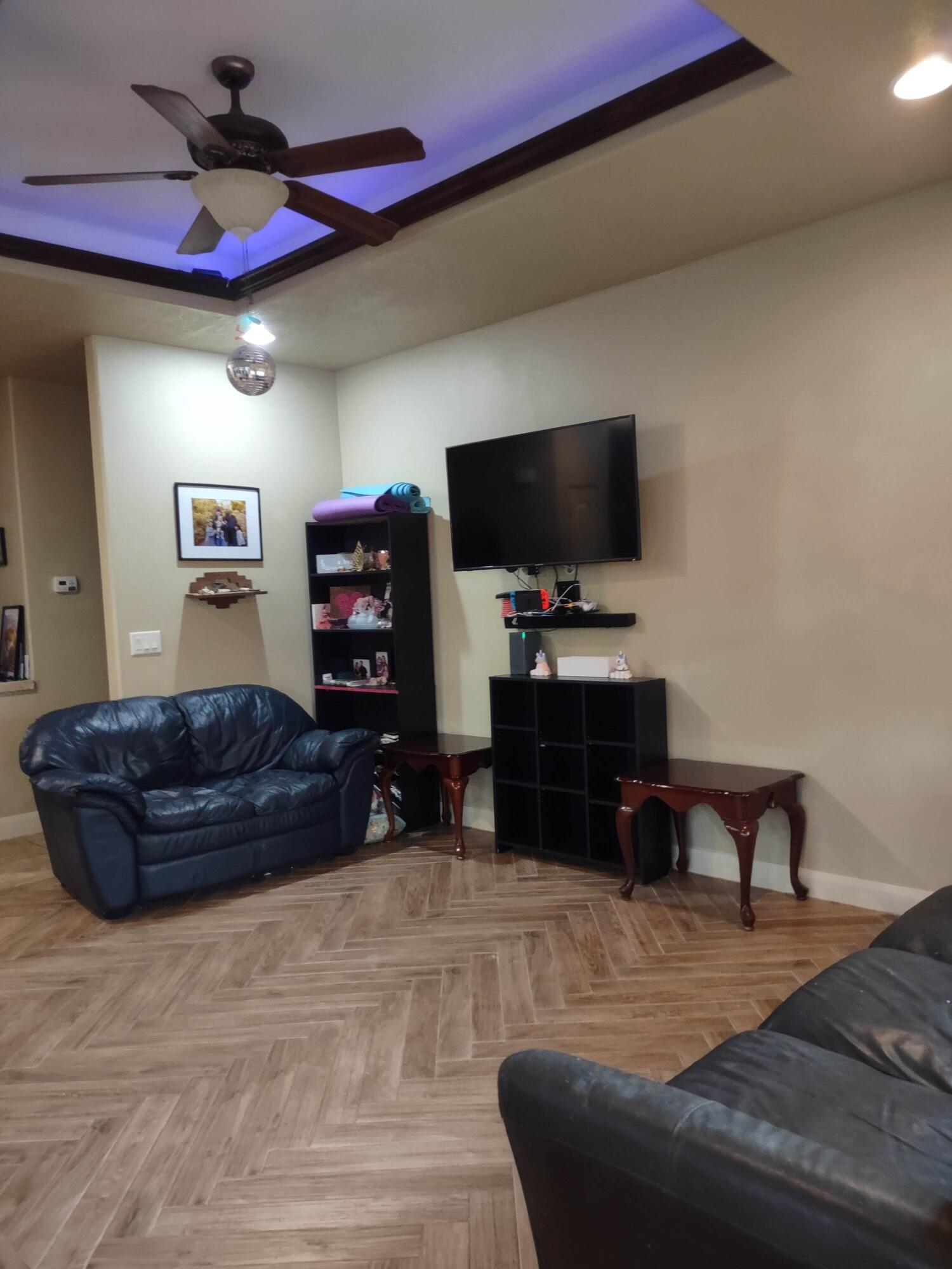 COVINGTON CROSS - Residential