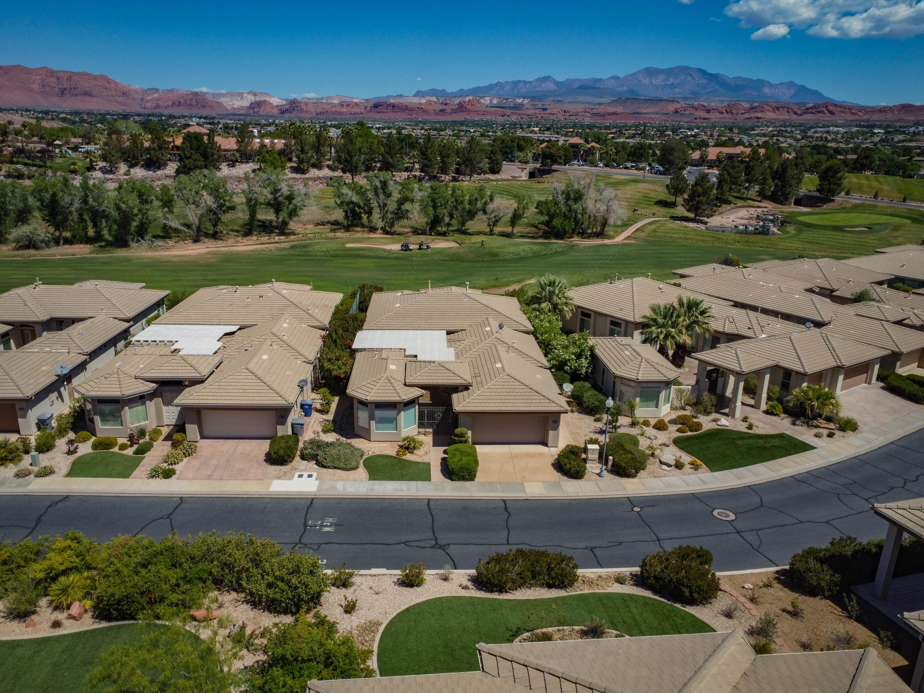 BELLSERA TOWNHOMES AT SUNBROOK - Residential