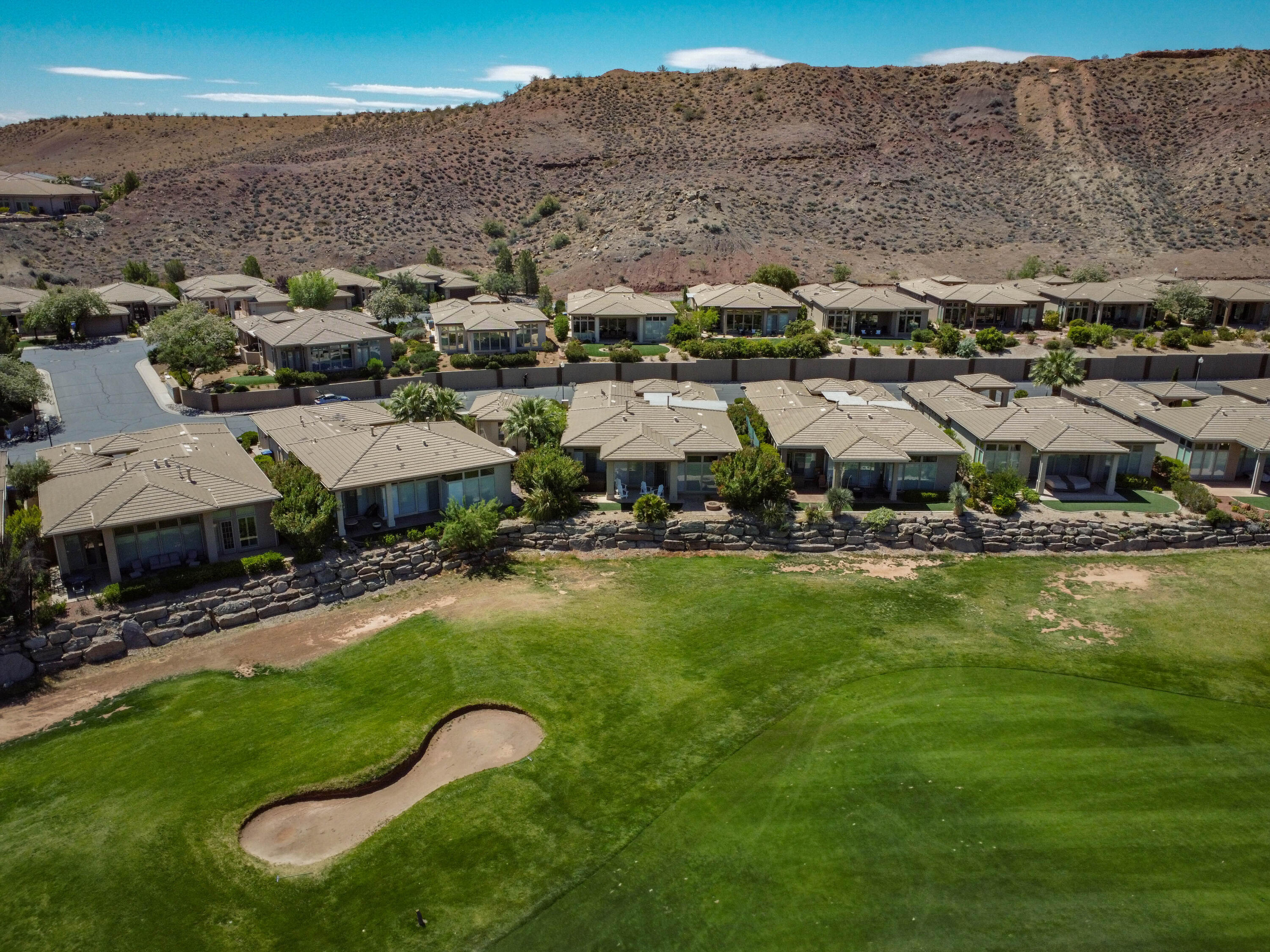 BELLSERA TOWNHOMES AT SUNBROOK - Residential