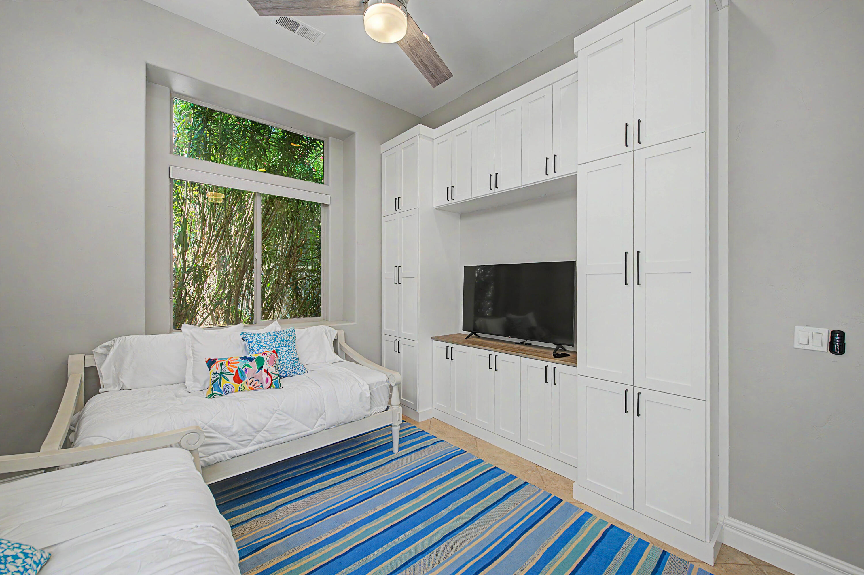 BELLSERA TOWNHOMES AT SUNBROOK - Residential