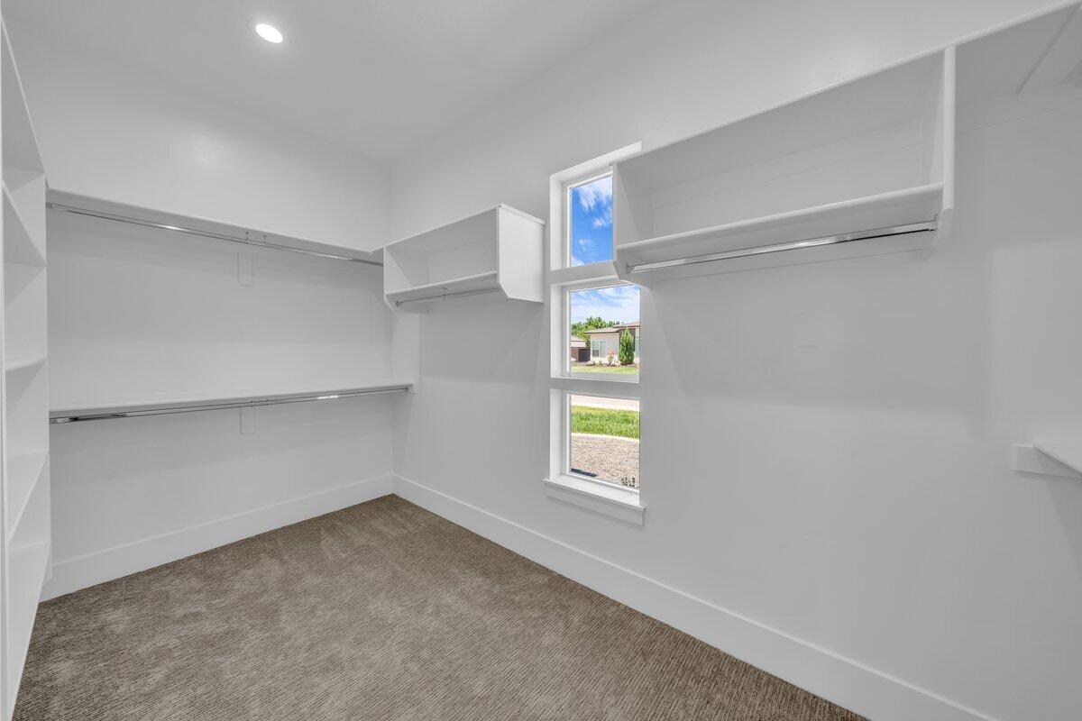 WHITWORTH ESTATES - Residential