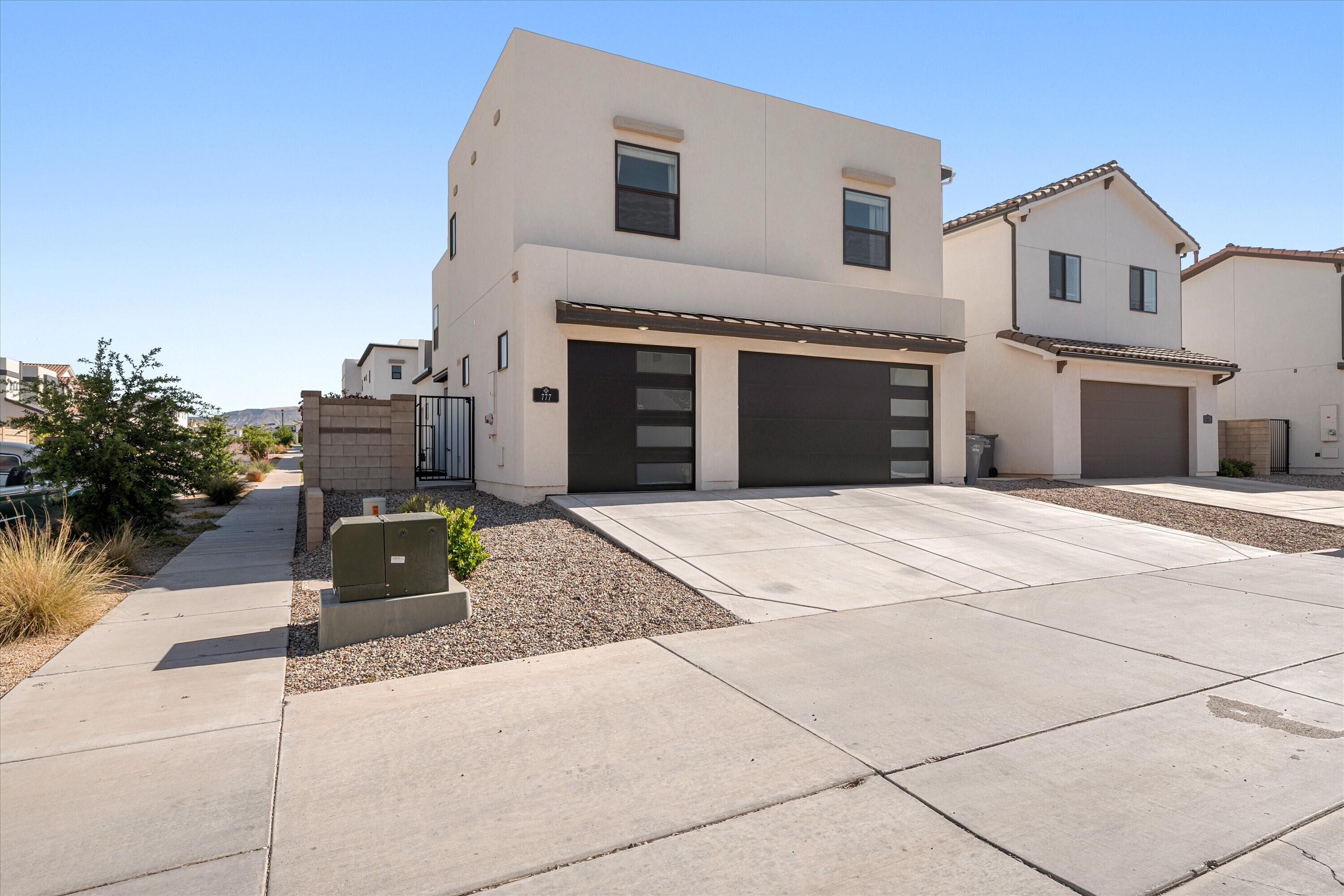 DESERT COLOR AUBURN HILLS - Residential