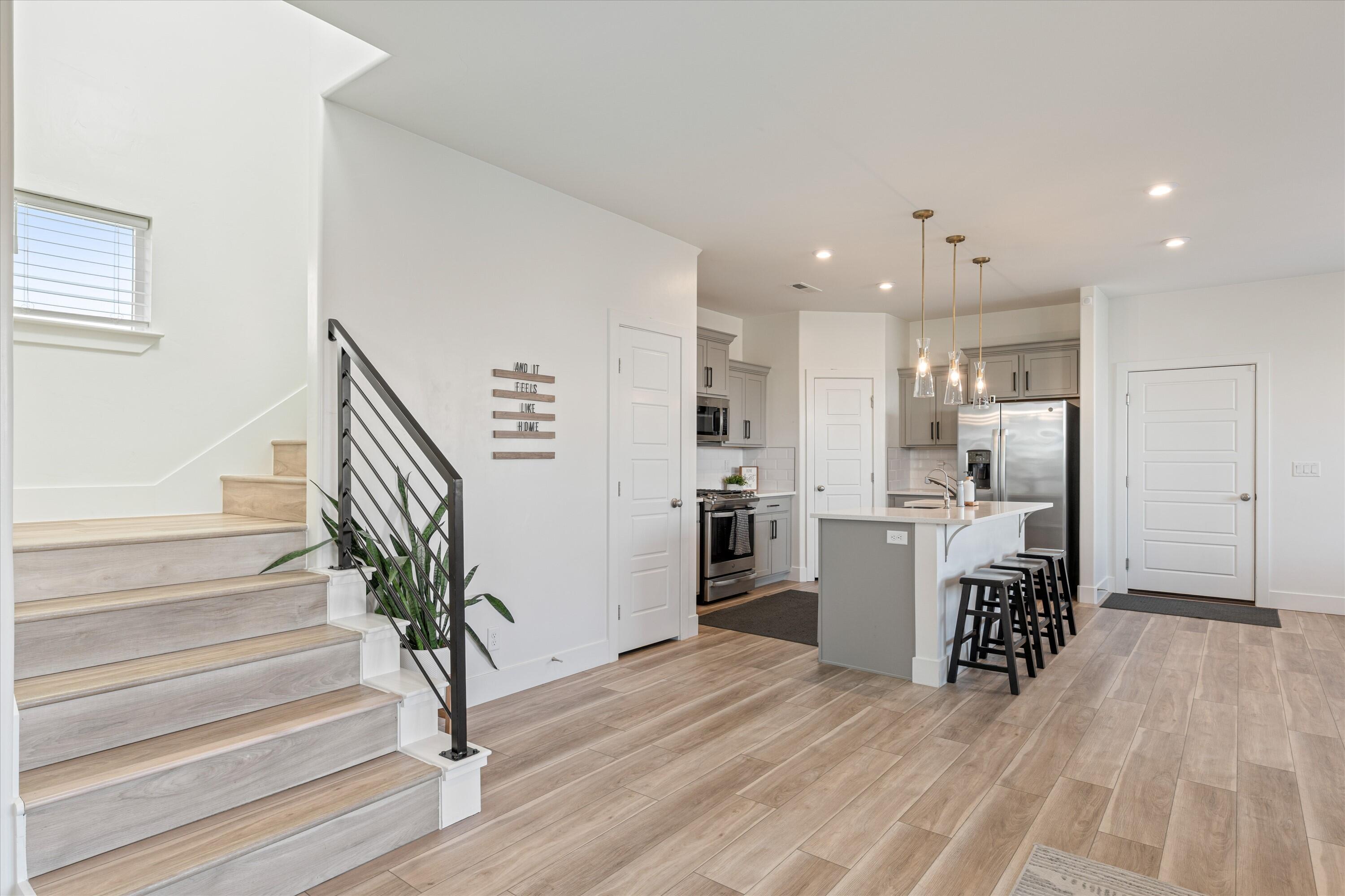 DESERT COLOR AUBURN HILLS - Residential