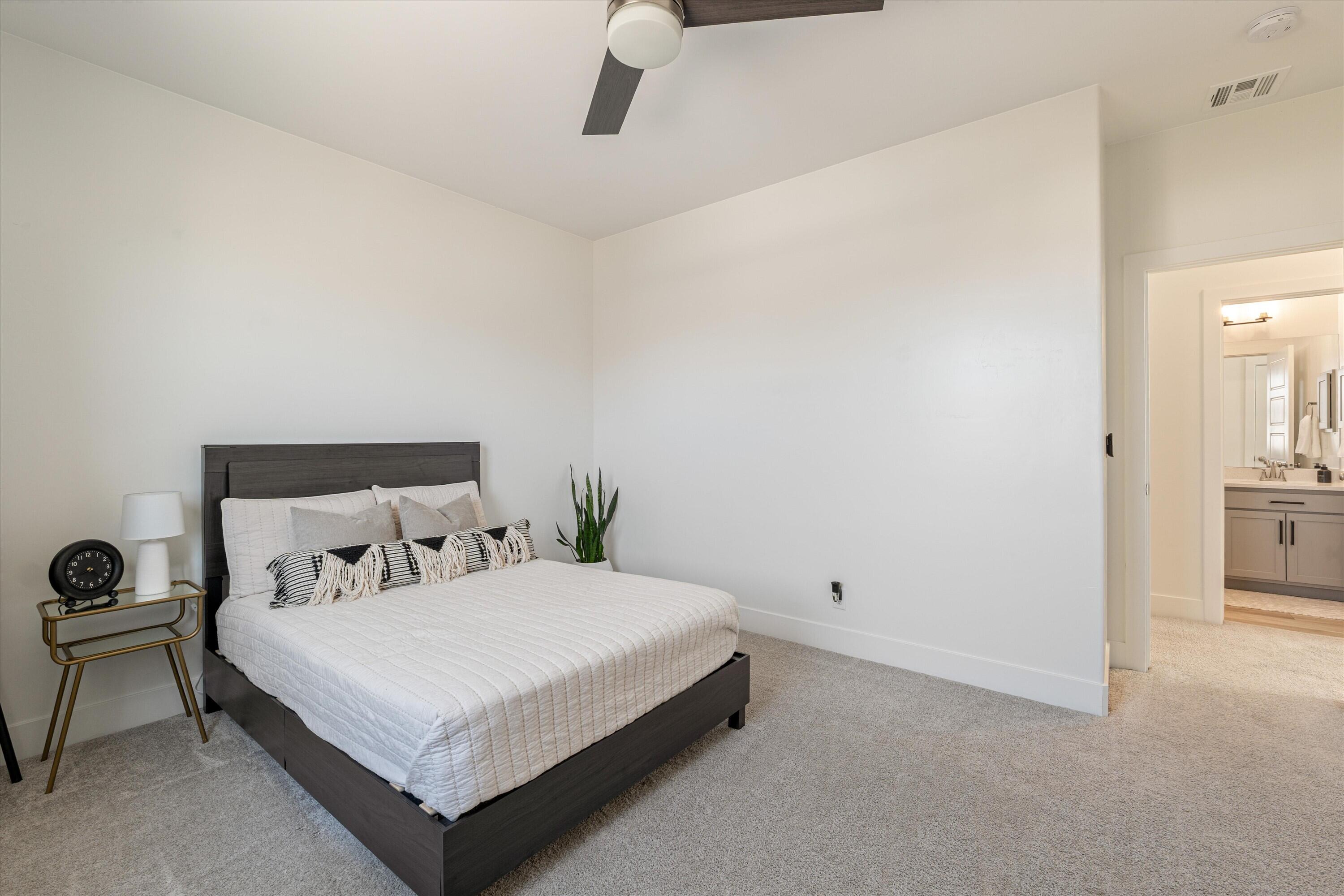 DESERT COLOR AUBURN HILLS - Residential