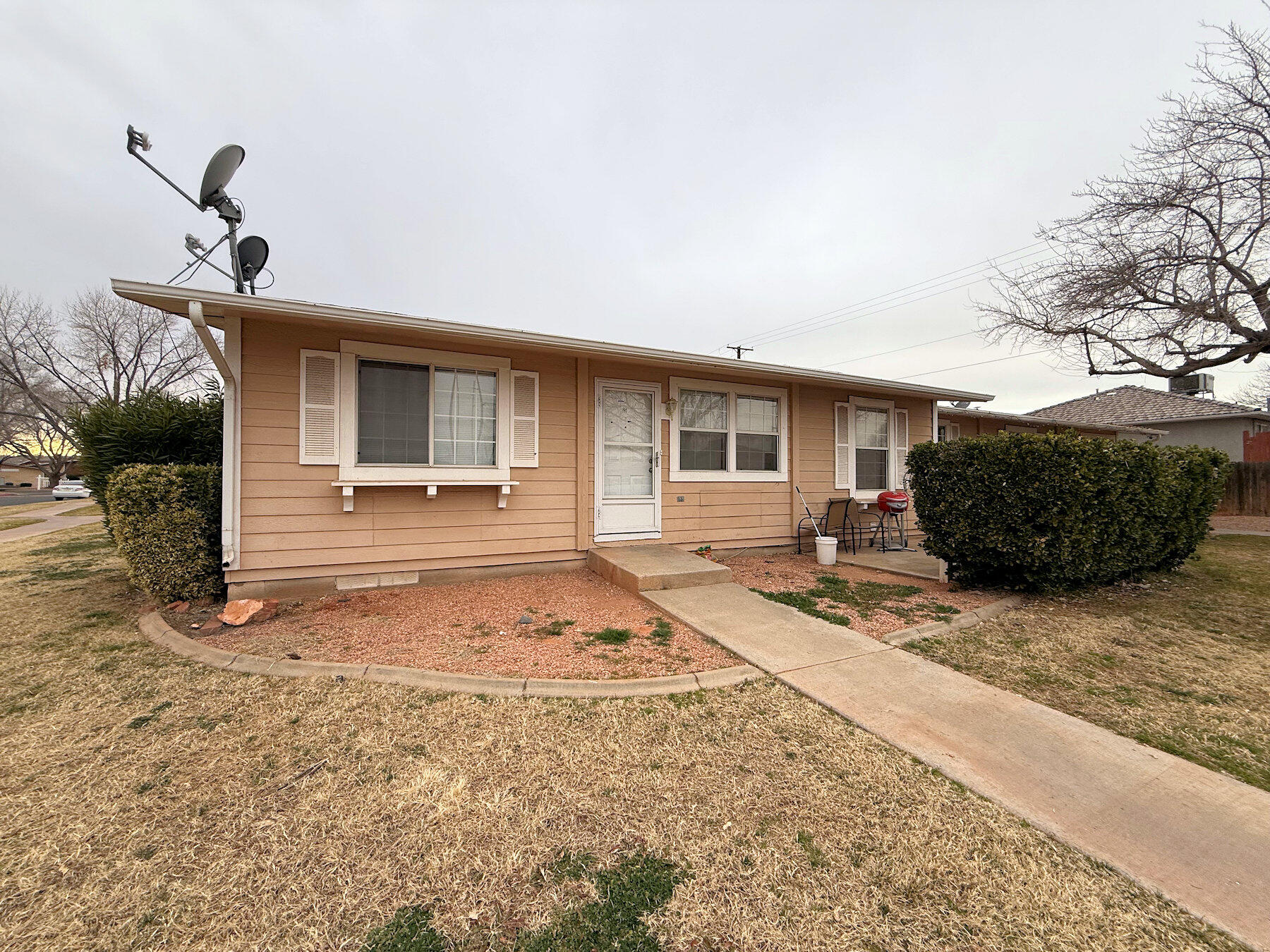 SPRINGTREE GARDENS CONDOS - Residential