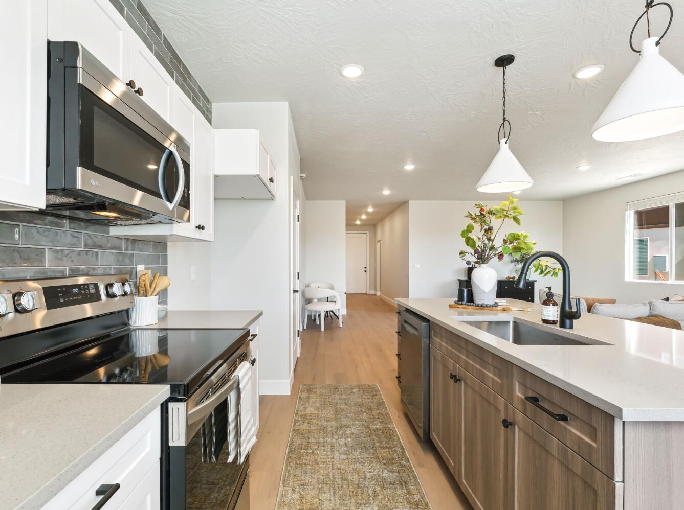 RISE AT CORAL CANYON - Residential