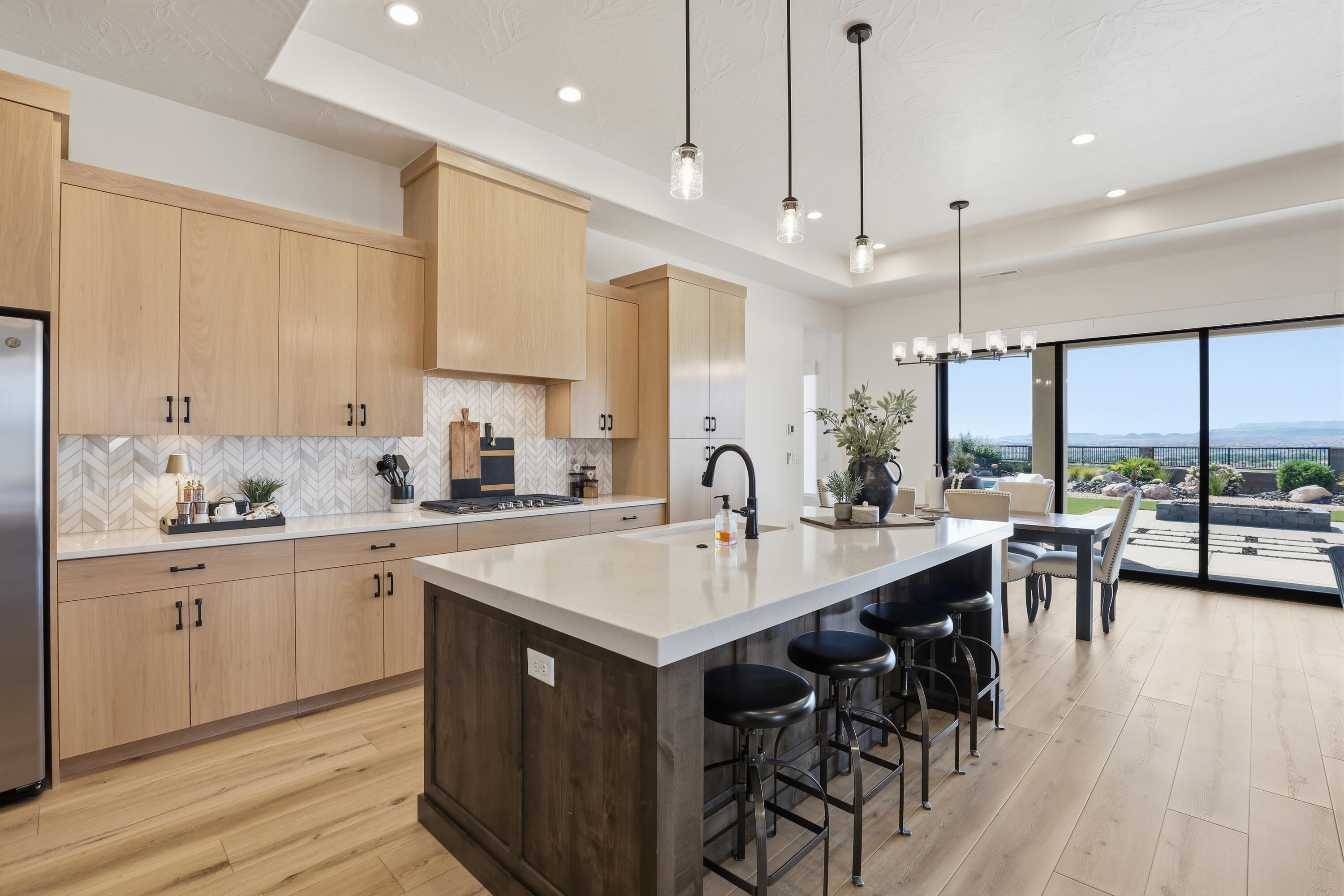VIEWS AT CORAL CANYON - Residential