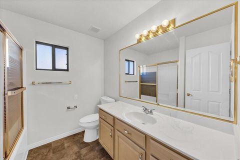 Tiny photo for 252 E 800 S, Ivins, UT 84738 (MLS # 26-271249)