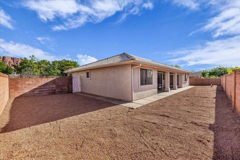 Tiny photo for 252 E 800 S, Ivins, UT 84738 (MLS # 26-271249)