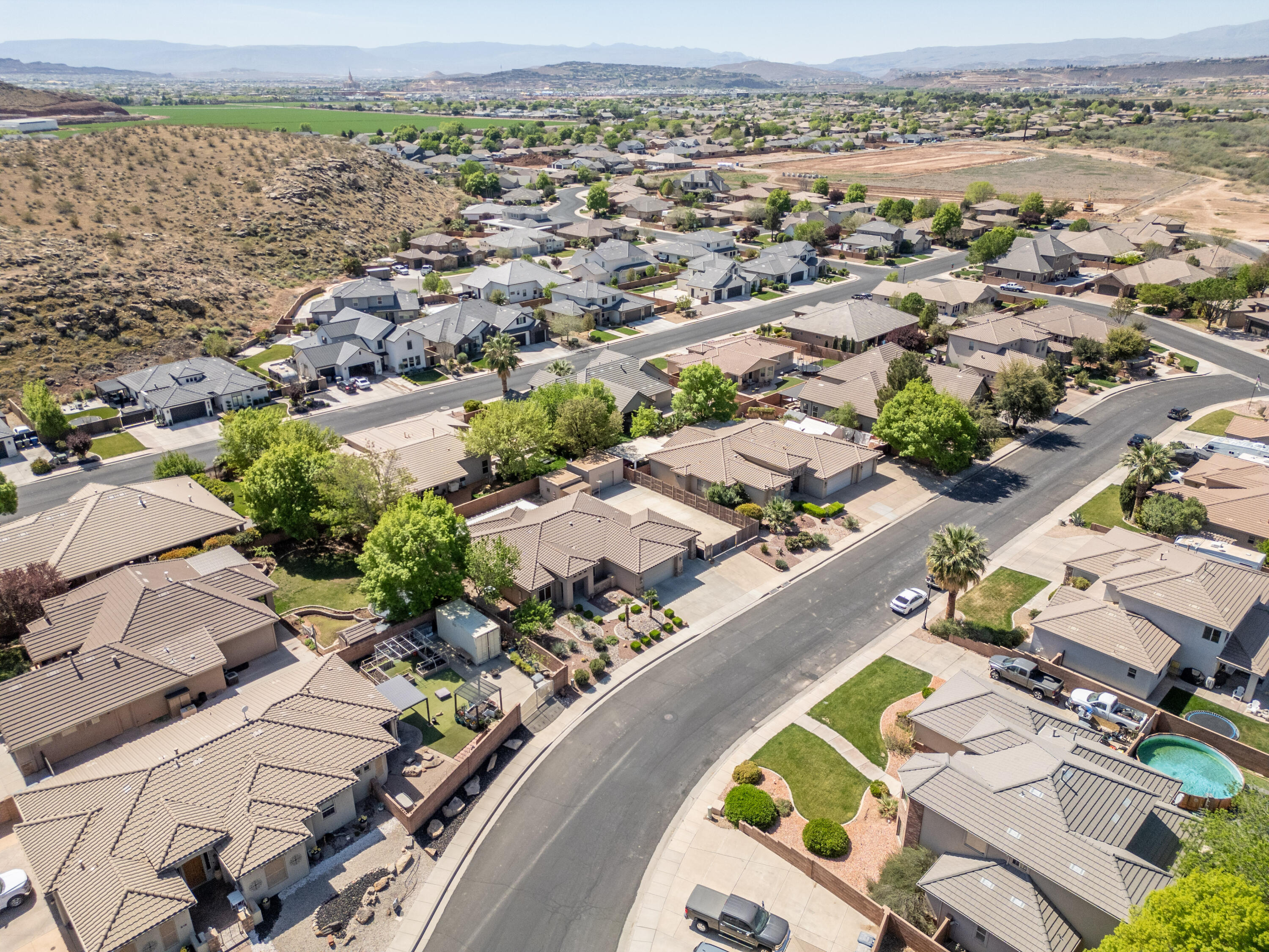 HERITAGE FIELDS - Residential