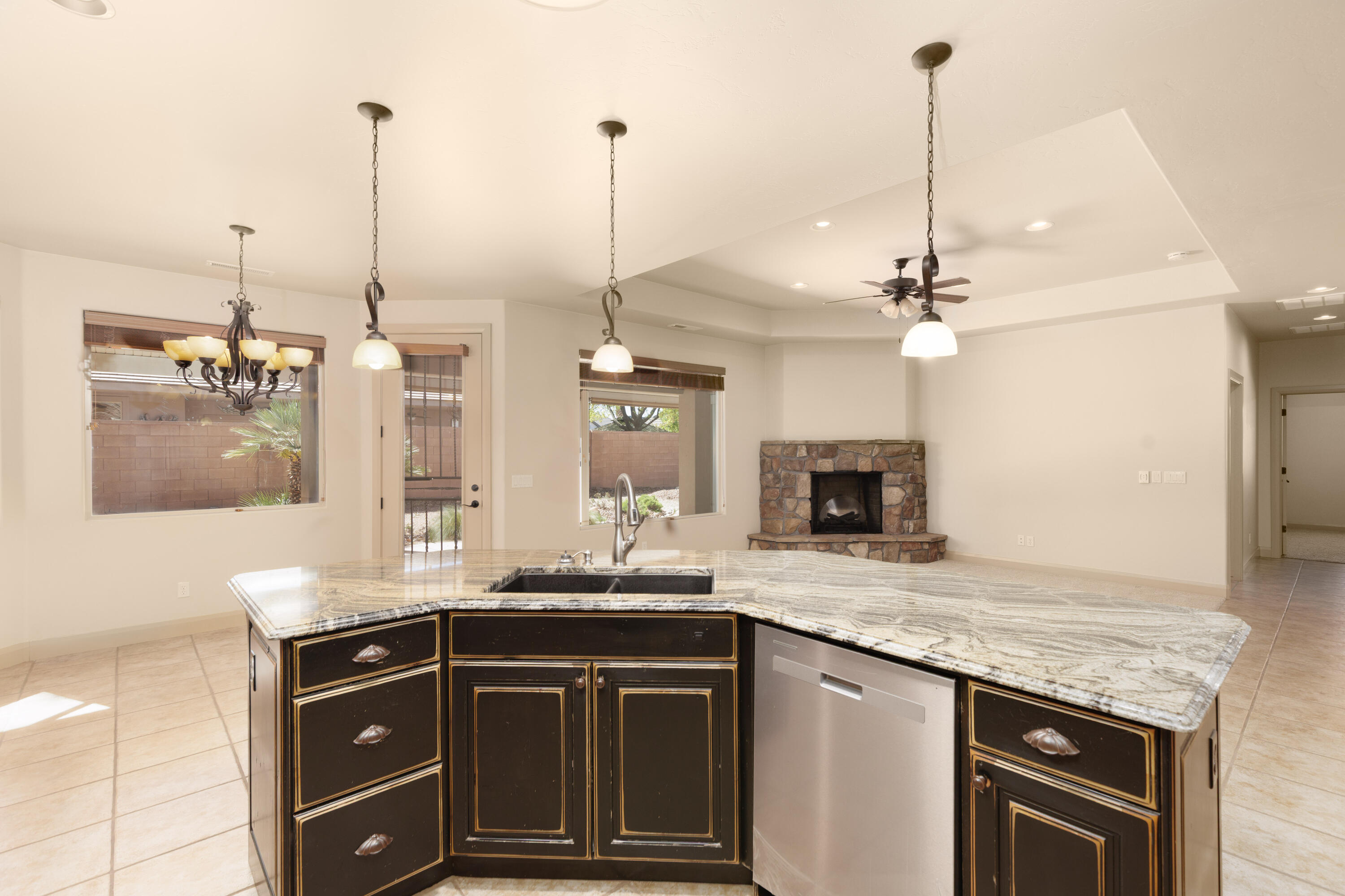 HERITAGE FIELDS - Residential