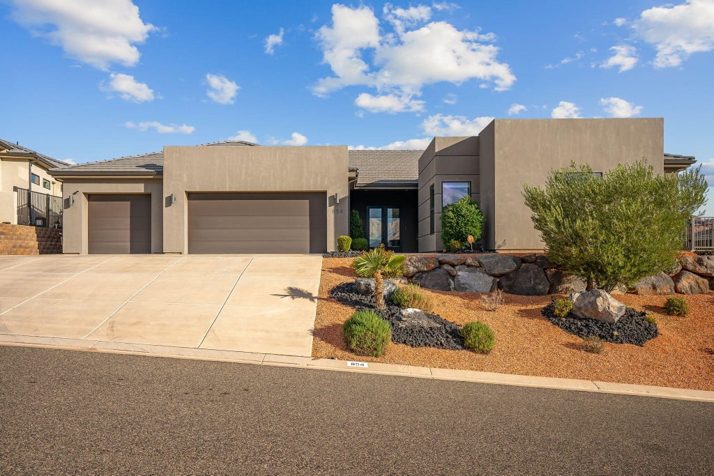 Photo of 854 W Scenario ST, Washington, UT 84780 (MLS # 26-277293)