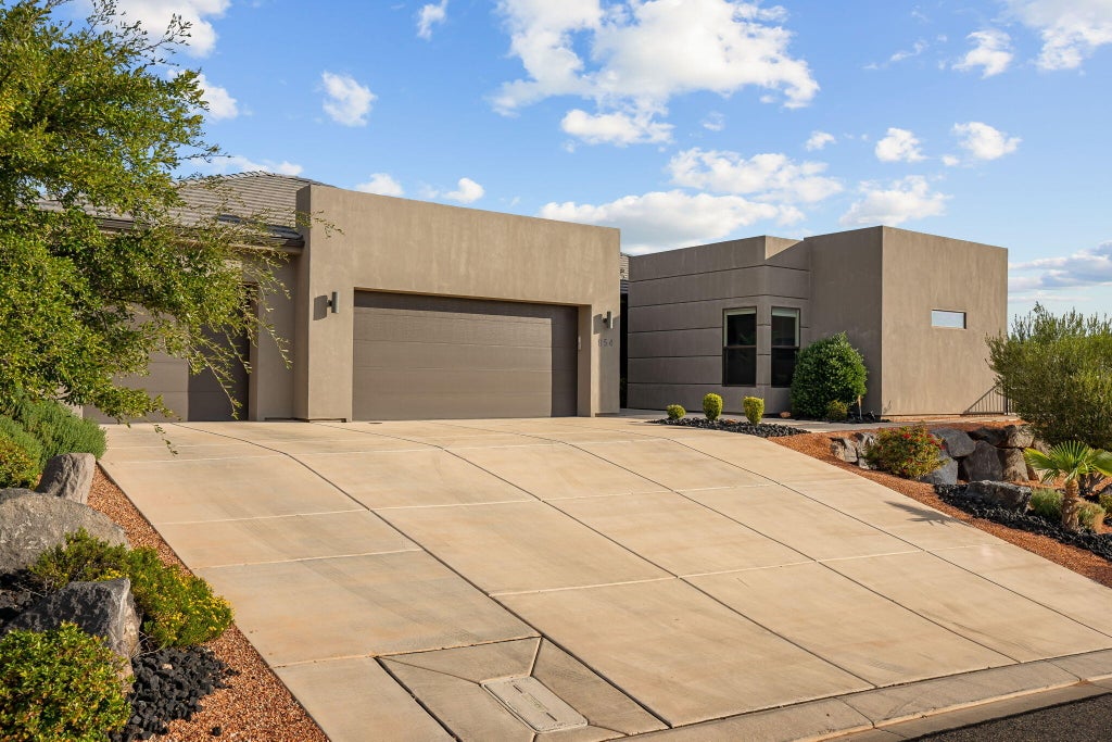 Photo of 854 W Scenario ST, Washington, UT 84780 (MLS # 26-277293)