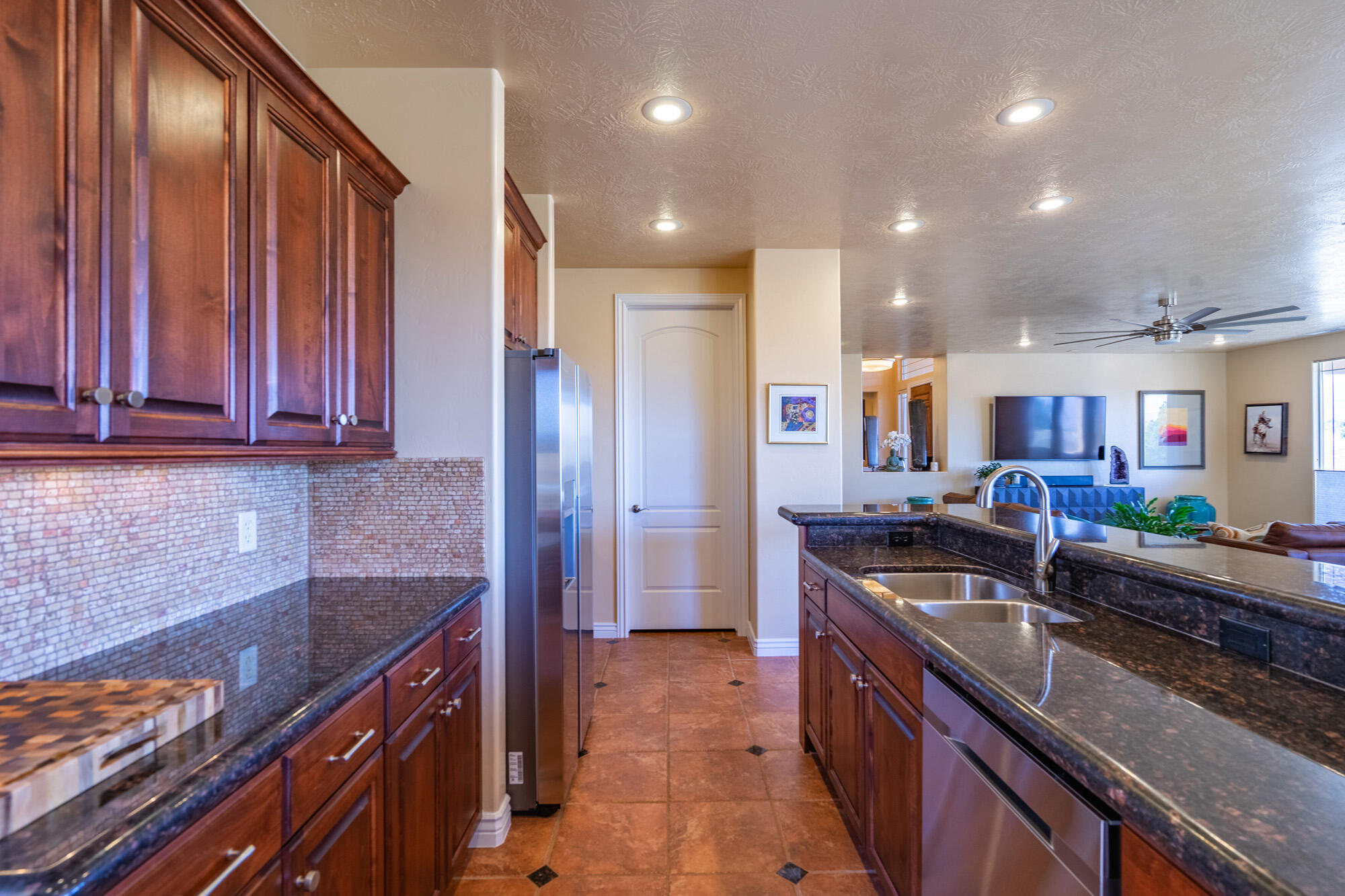 PRIMROSE POINT - Residential