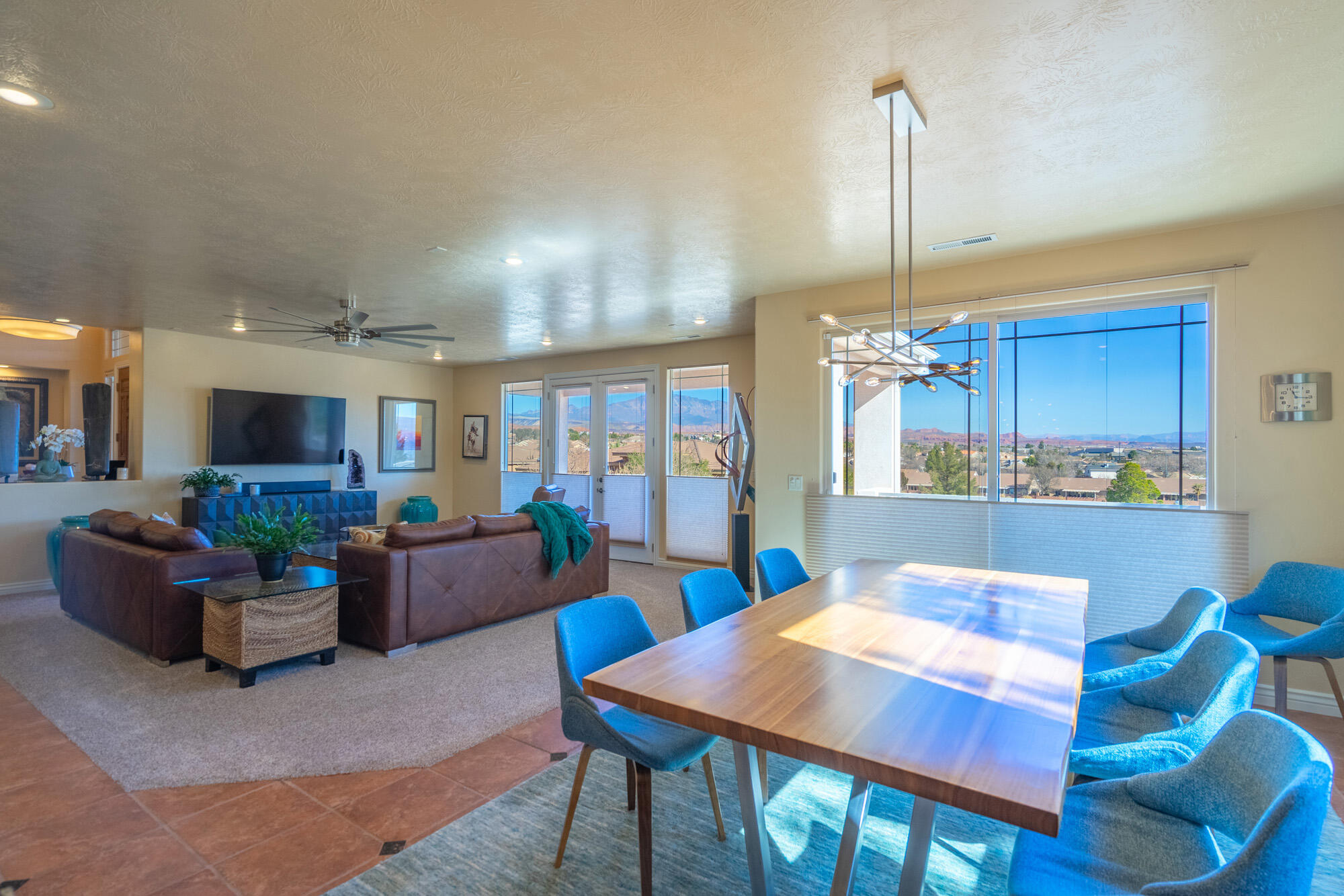 PRIMROSE POINT - Residential